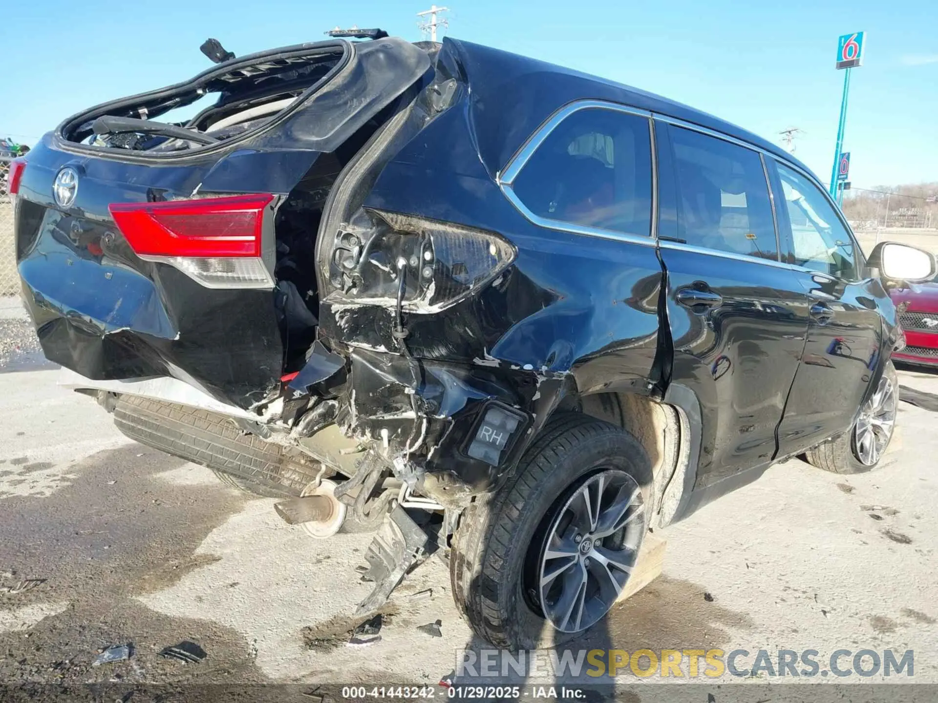 15 fotografías del automóvil dañado 5TDZZRFH0KS338531 TOYOTA HIGHLANDER 2019