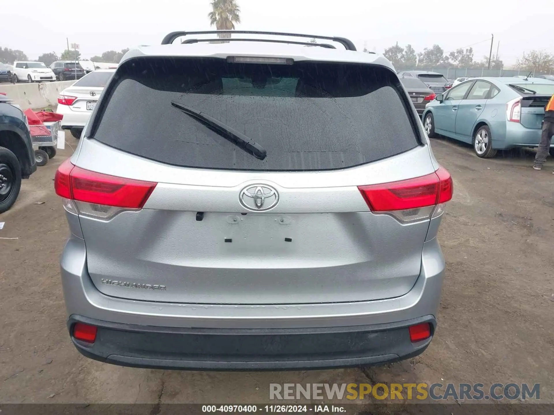 16 fotografías del automóvil dañado 5TDZZRFH0KS361985 TOYOTA HIGHLANDER 2019