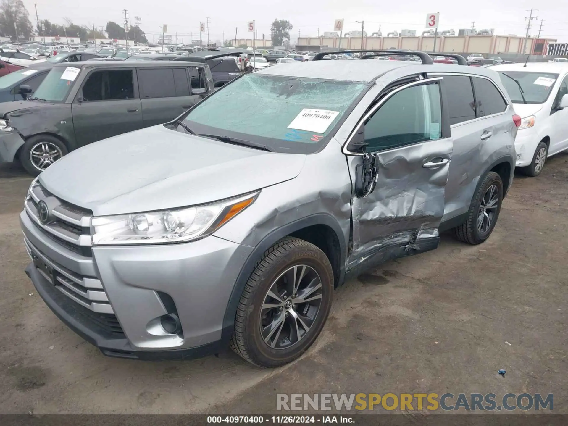 2 fotografías del automóvil dañado 5TDZZRFH0KS361985 TOYOTA HIGHLANDER 2019