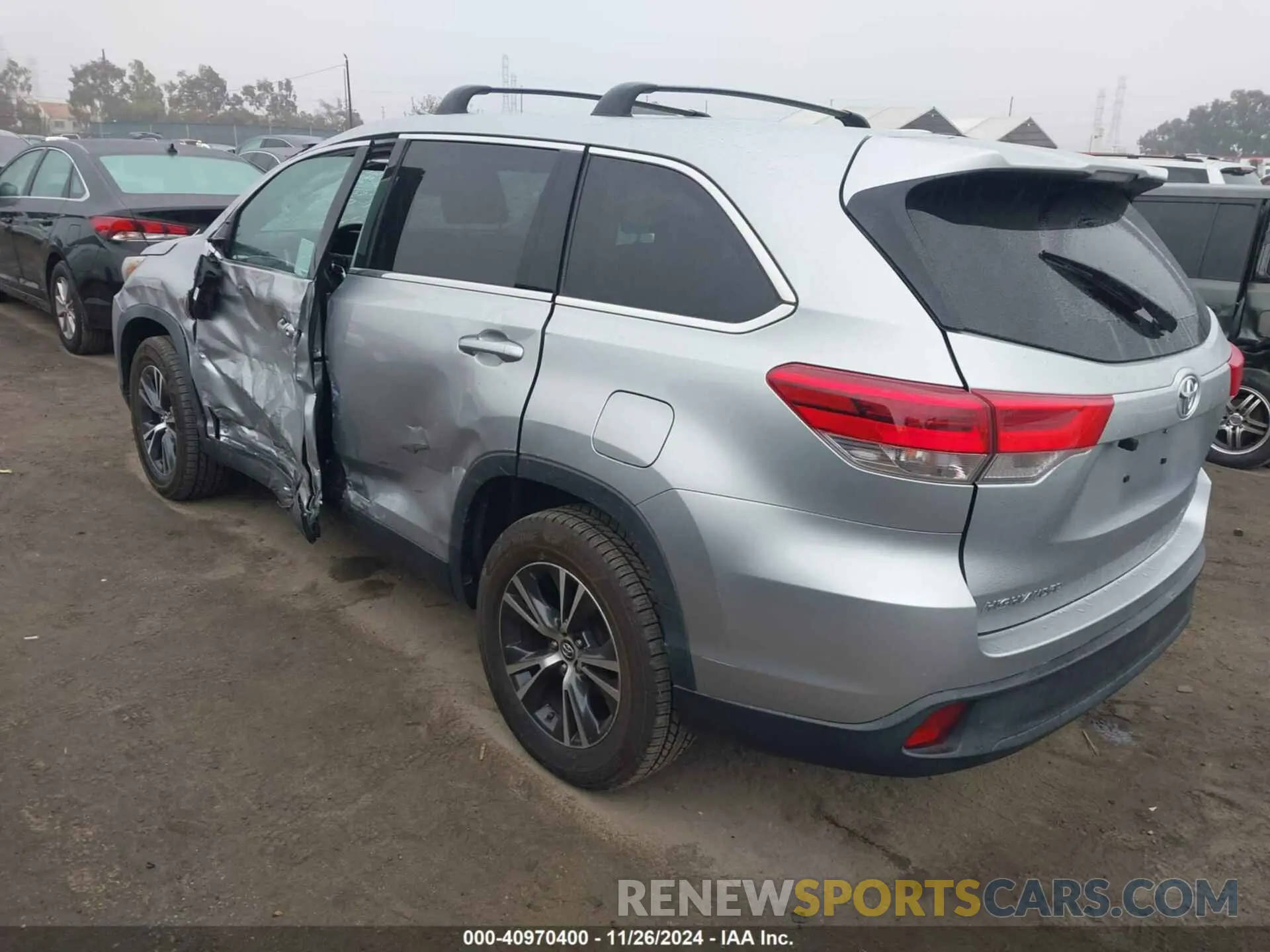 3 fotografías del automóvil dañado 5TDZZRFH0KS361985 TOYOTA HIGHLANDER 2019