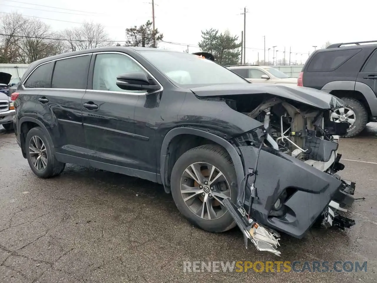 4 fotografías del automóvil dañado 5TDZZRFH1KS301259 TOYOTA HIGHLANDER 2019