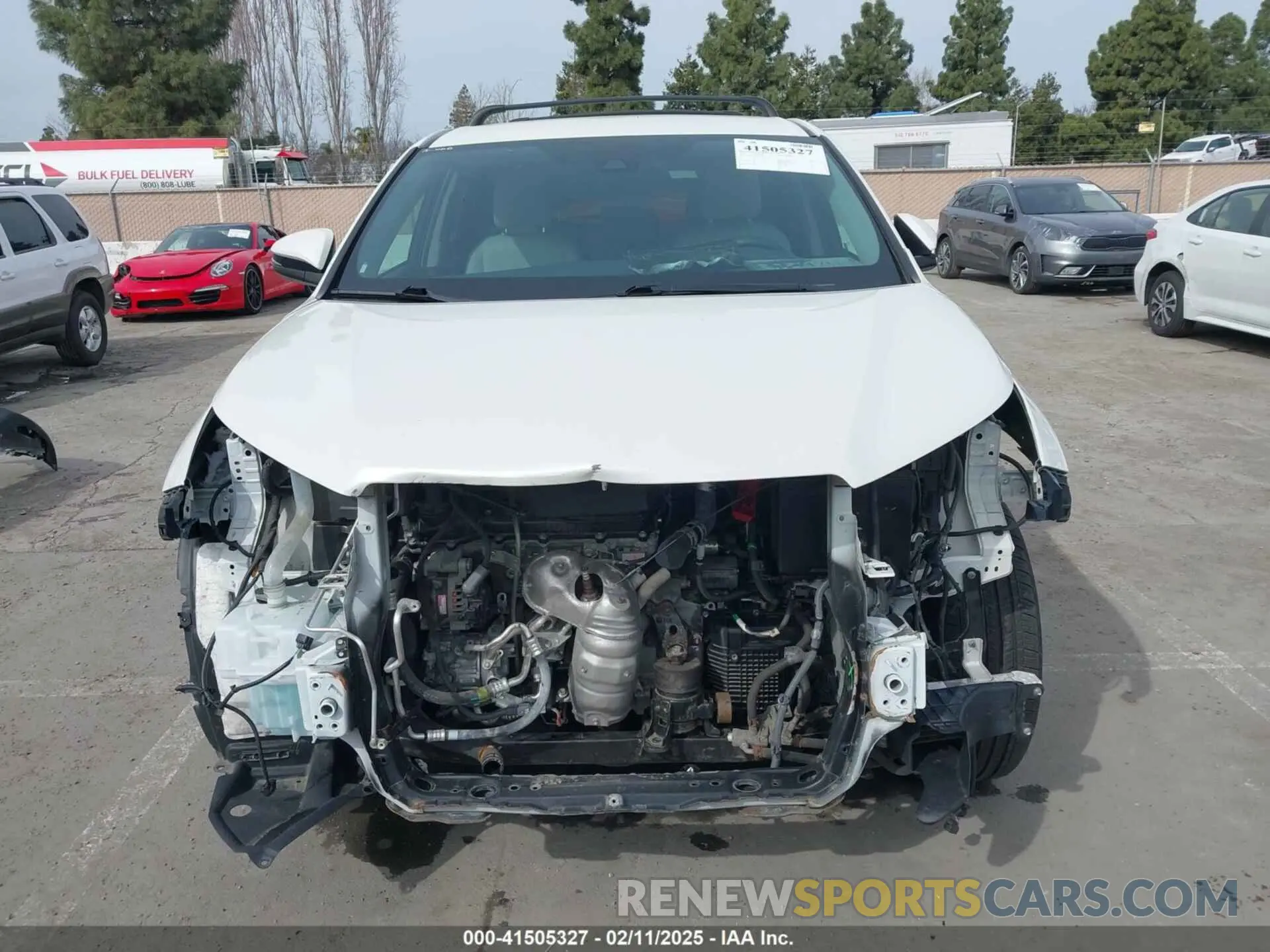 13 fotografías del automóvil dañado 5TDZZRFH1KS310236 TOYOTA HIGHLANDER 2019