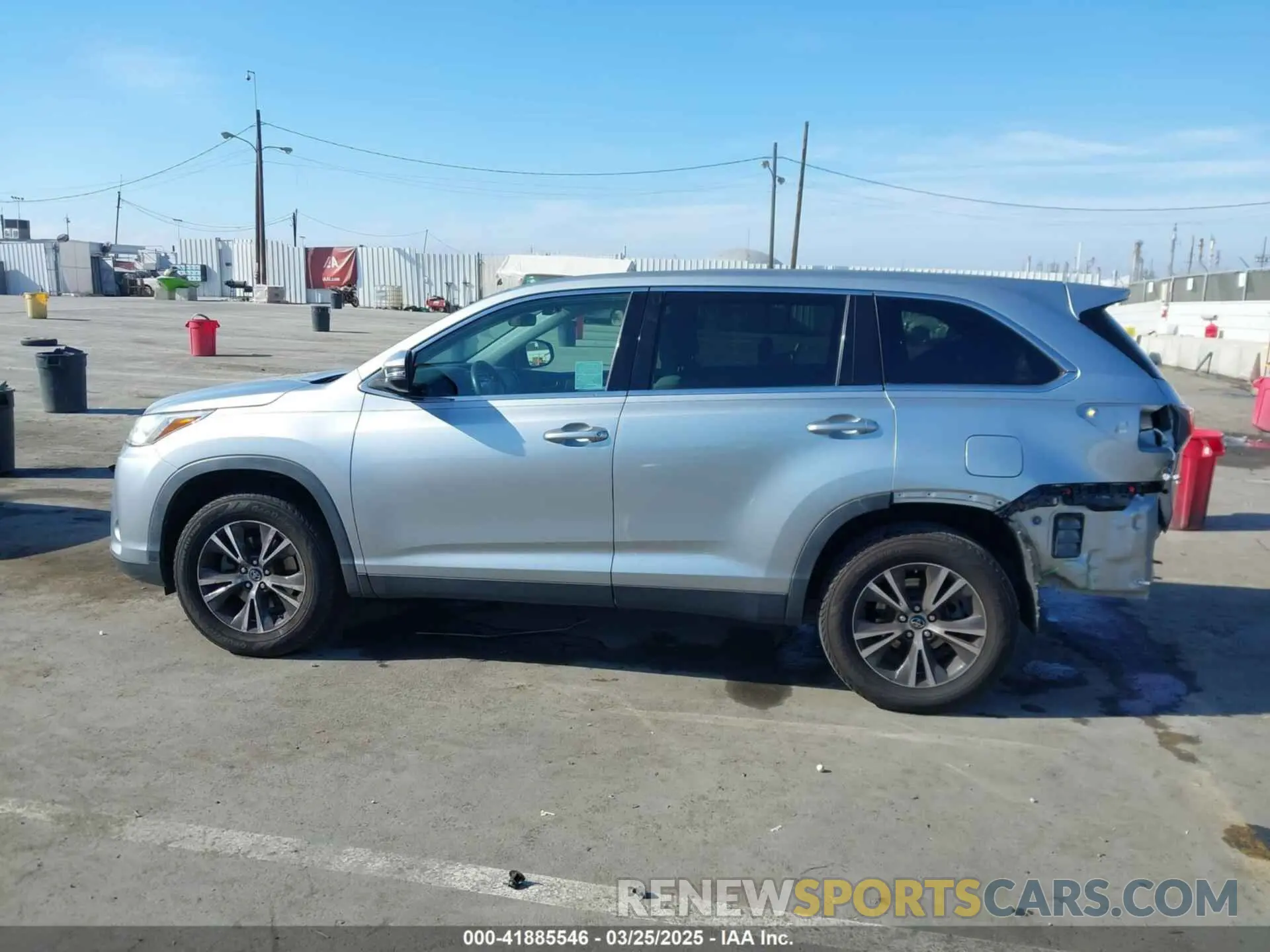 15 fotografías del automóvil dañado 5TDZZRFH1KS347352 TOYOTA HIGHLANDER 2019