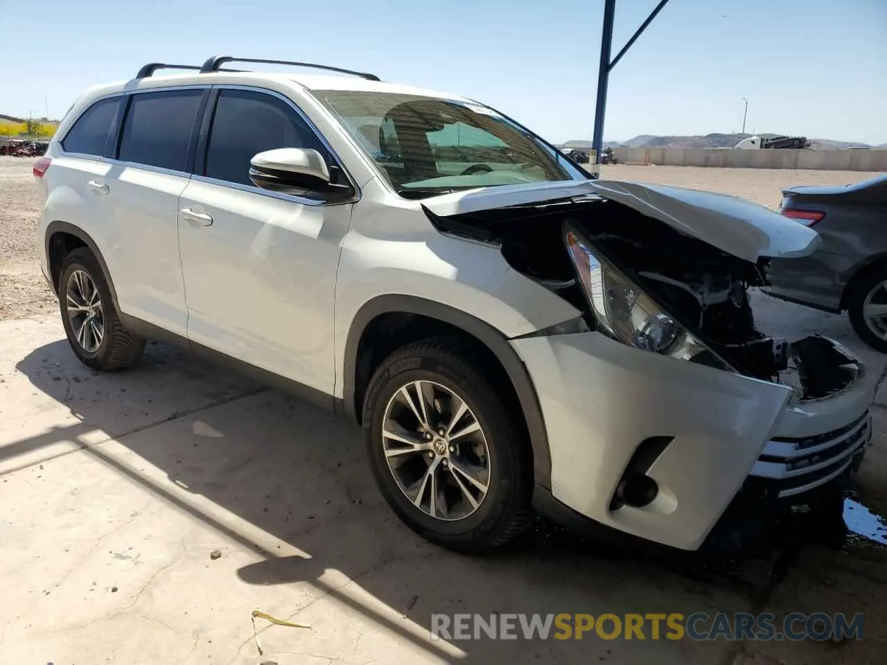 4 fotografías del automóvil dañado 5TDZZRFH1KS367536 TOYOTA HIGHLANDER 2019