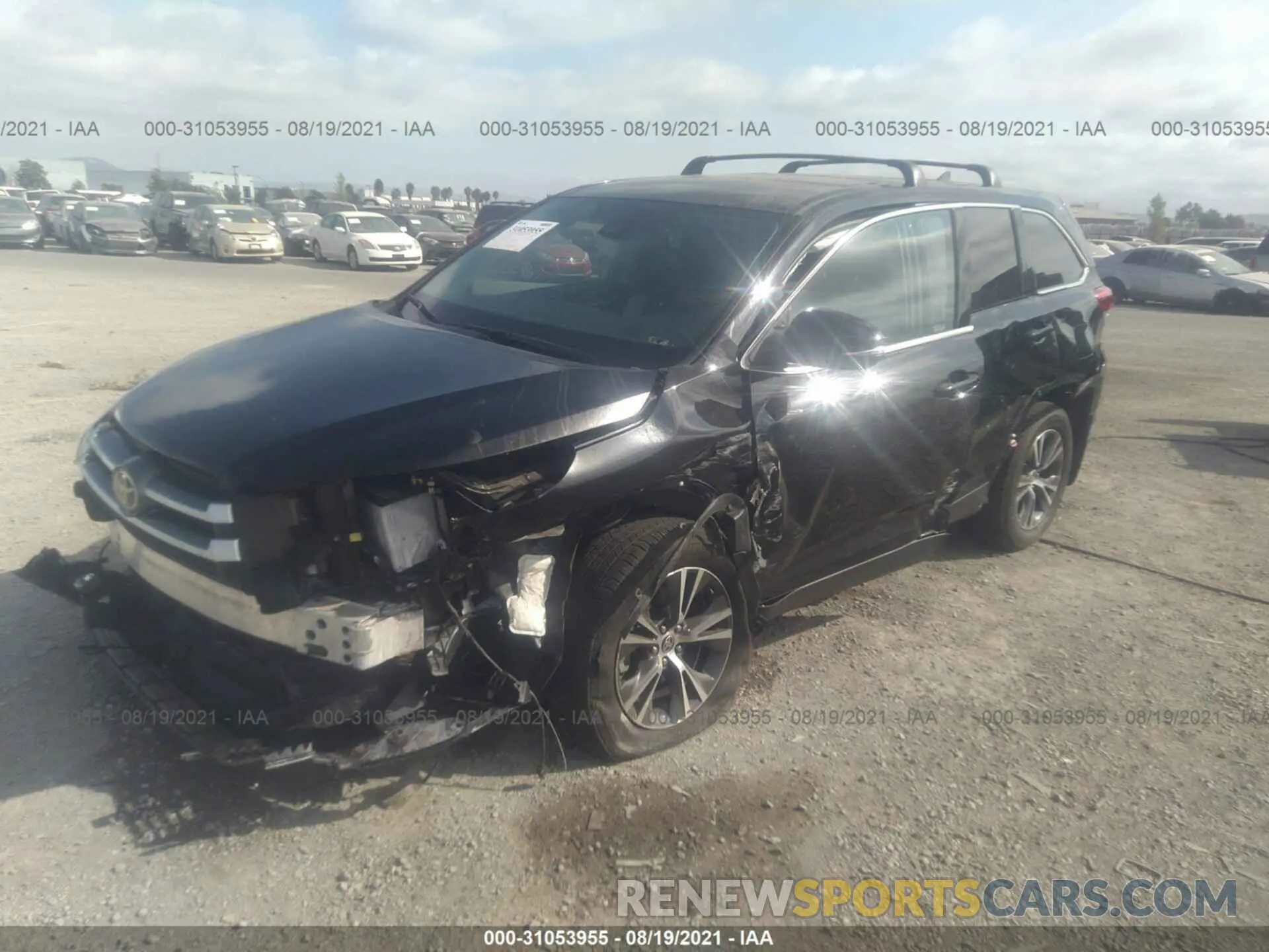 2 fotografías del automóvil dañado 5TDZZRFH1KS368623 TOYOTA HIGHLANDER 2019