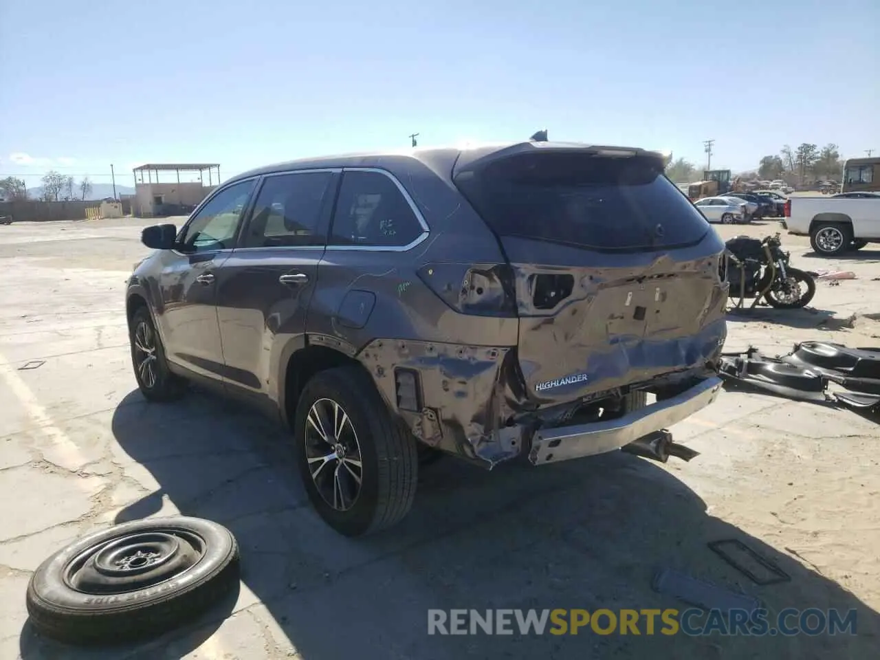 3 fotografías del automóvil dañado 5TDZZRFH2KS293222 TOYOTA HIGHLANDER 2019