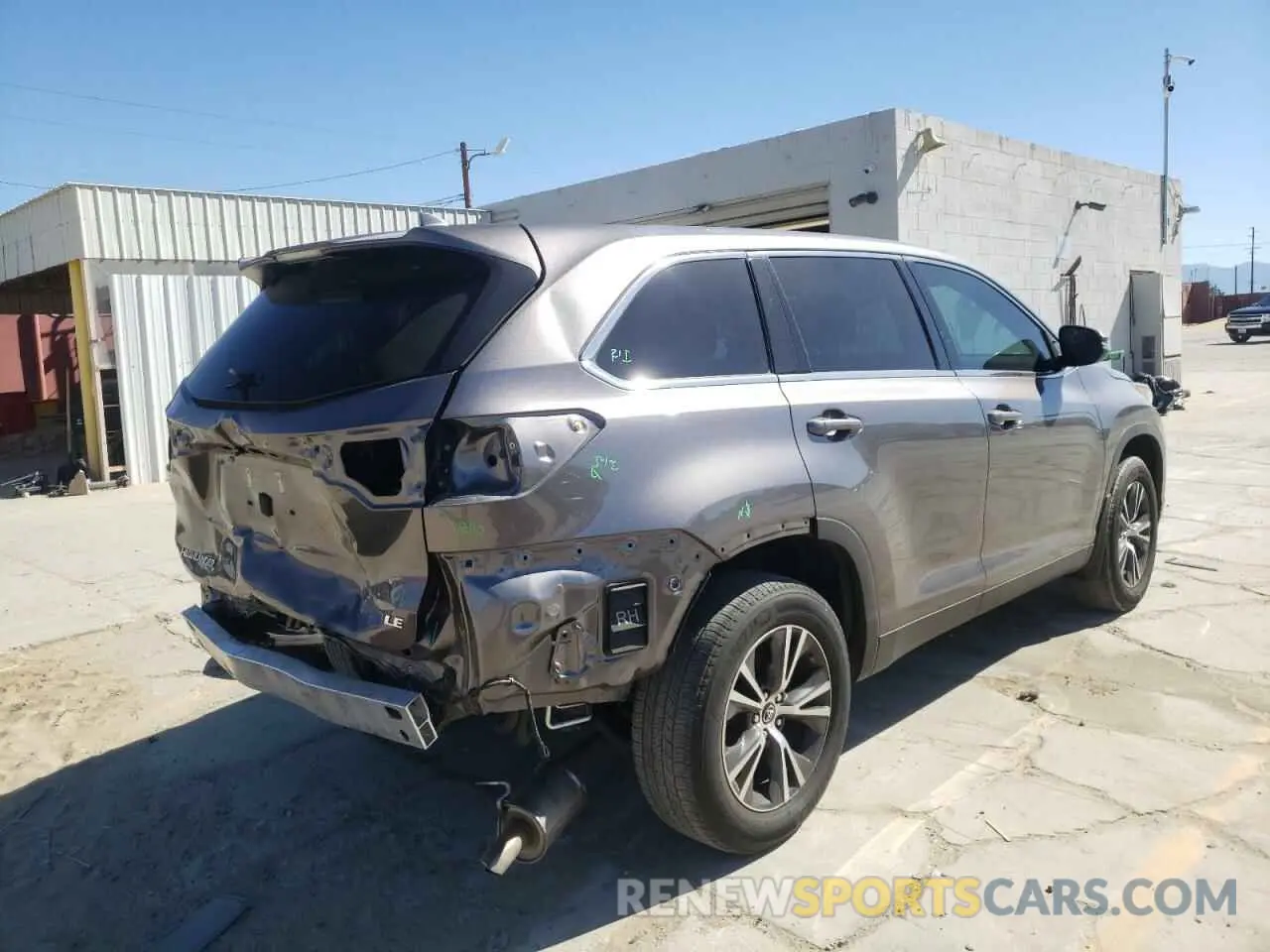 4 fotografías del automóvil dañado 5TDZZRFH2KS293222 TOYOTA HIGHLANDER 2019