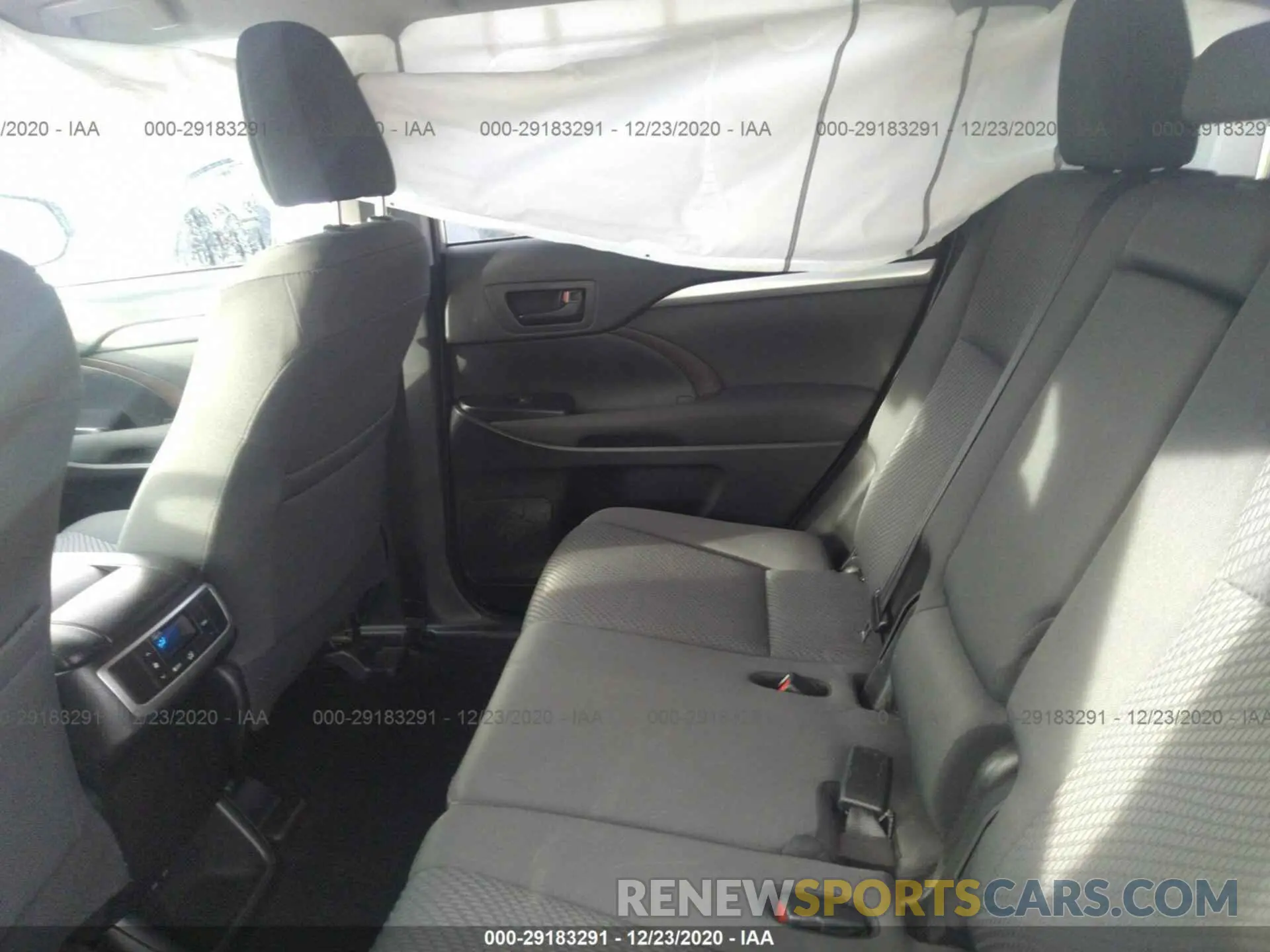 8 fotografías del automóvil dañado 5TDZZRFH2KS313629 TOYOTA HIGHLANDER 2019