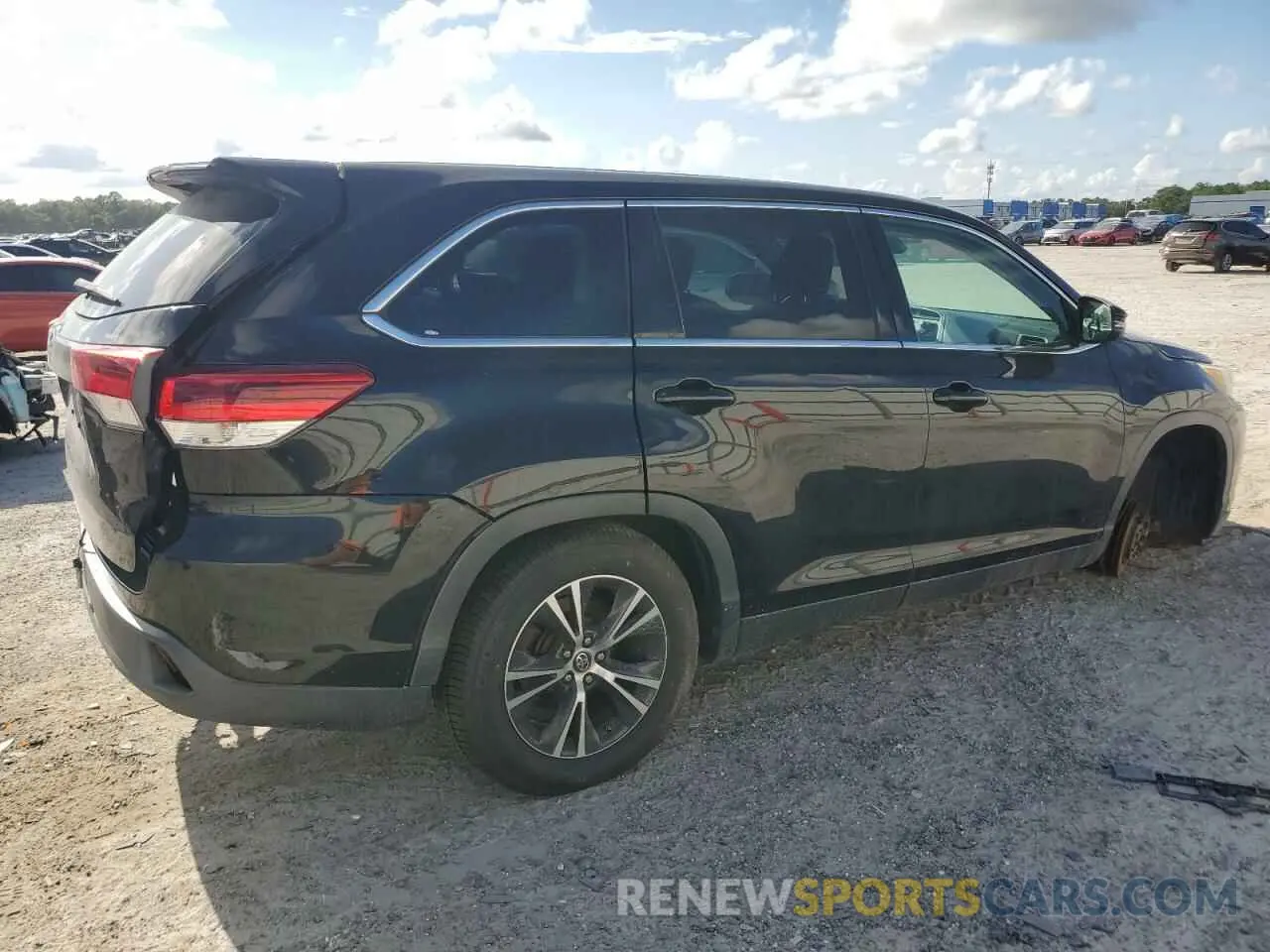3 fotografías del automóvil dañado 5TDZZRFH2KS321147 TOYOTA HIGHLANDER 2019