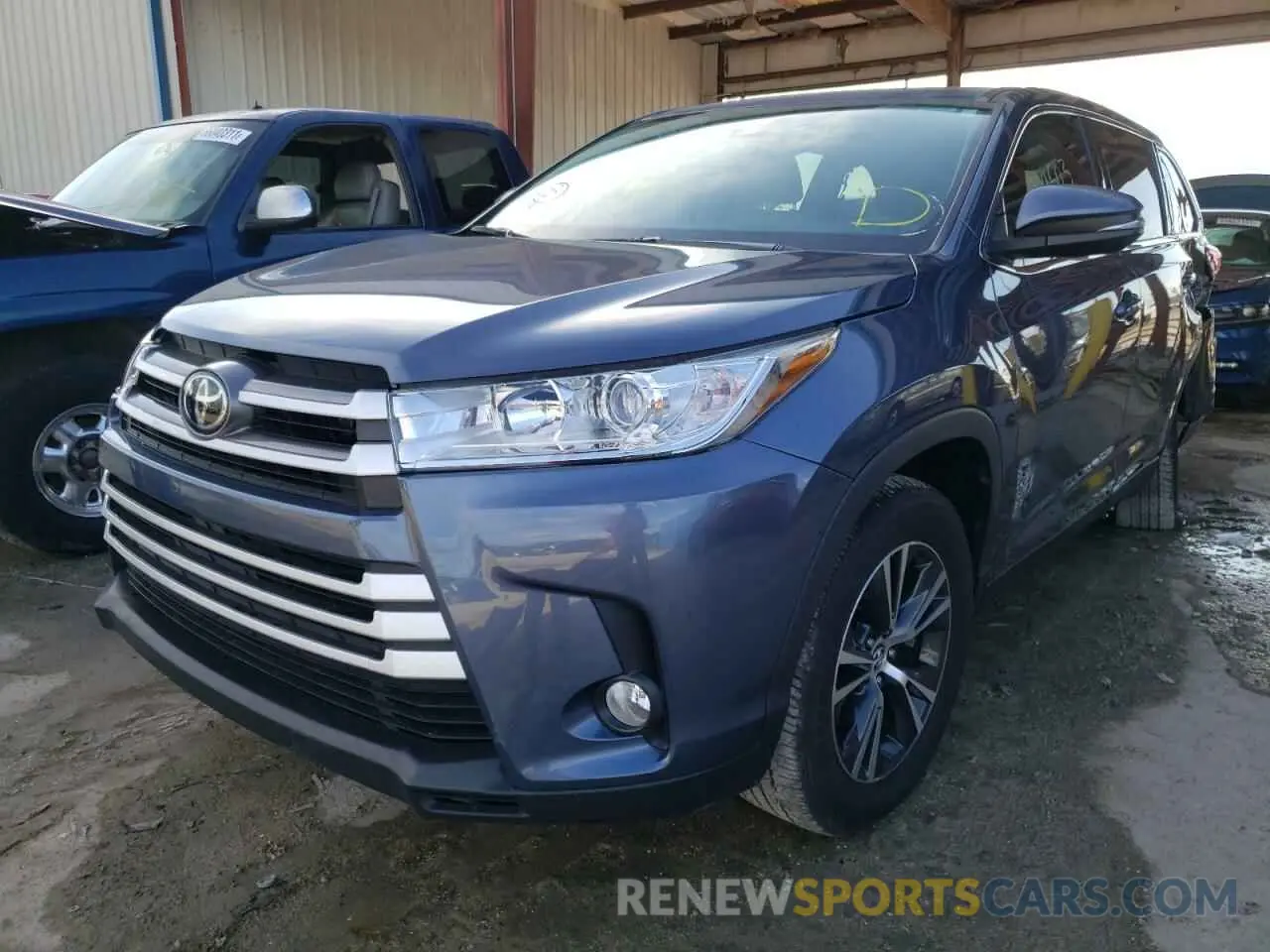 2 fotografías del automóvil dañado 5TDZZRFH3KS358417 TOYOTA HIGHLANDER 2019