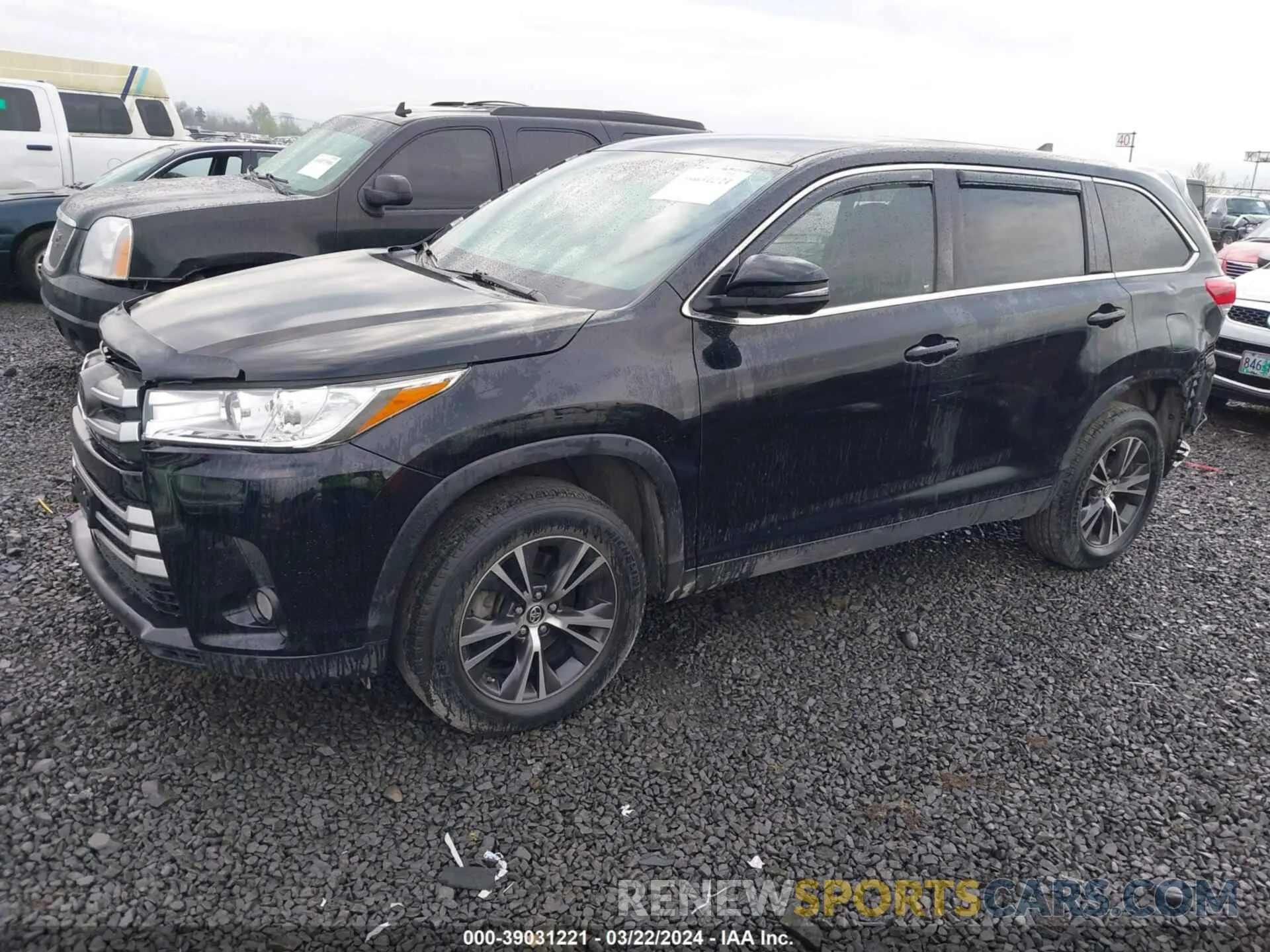 2 fotografías del automóvil dañado 5TDZZRFH4KS293755 TOYOTA HIGHLANDER 2019