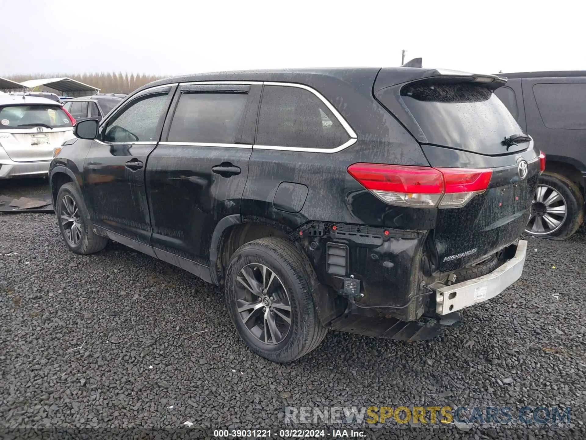 3 fotografías del automóvil dañado 5TDZZRFH4KS293755 TOYOTA HIGHLANDER 2019