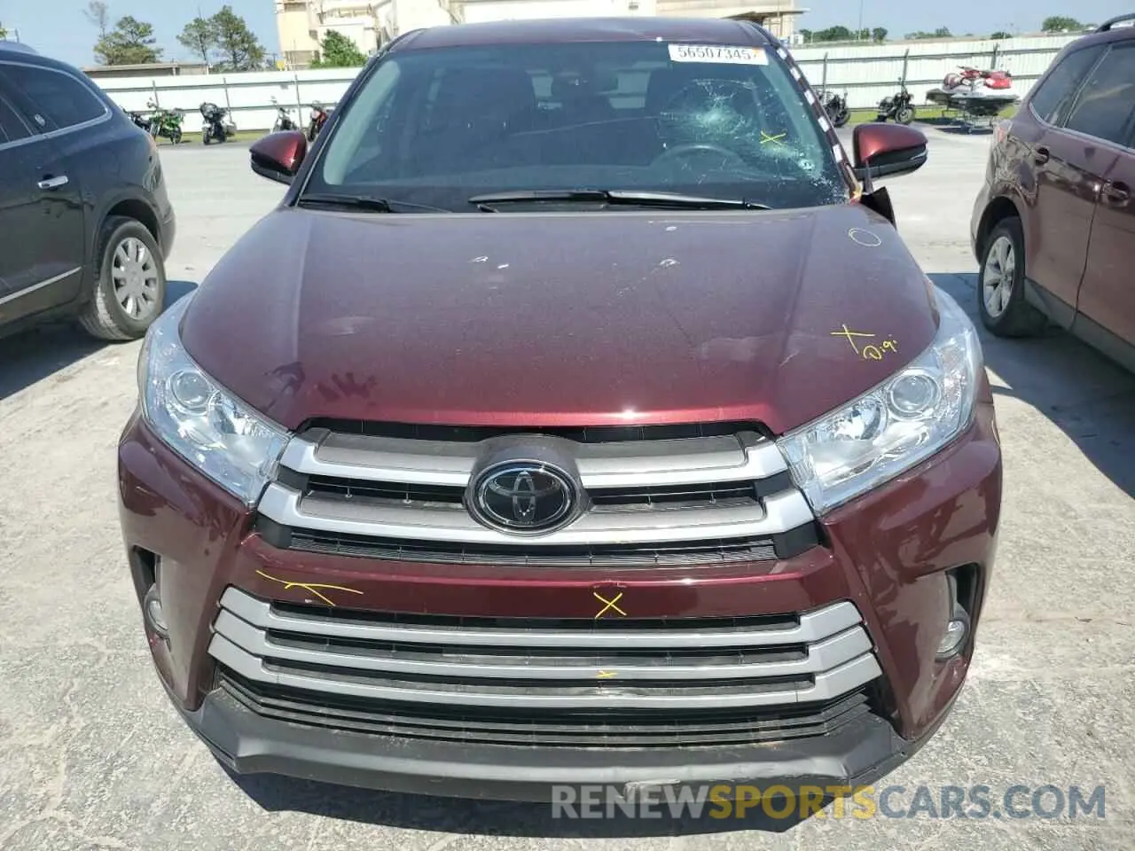 5 fotografías del automóvil dañado 5TDZZRFH4KS305161 TOYOTA HIGHLANDER 2019