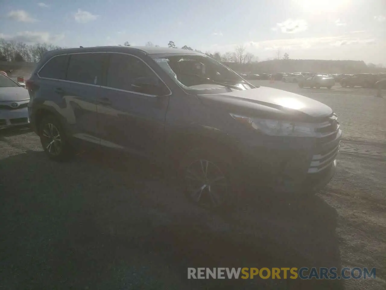 4 fotografías del automóvil dañado 5TDZZRFH4KS306536 TOYOTA HIGHLANDER 2019