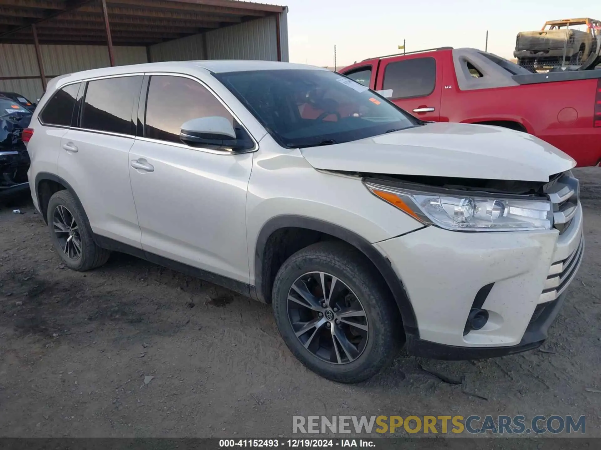 1 fotografías del automóvil dañado 5TDZZRFH4KS313051 TOYOTA HIGHLANDER 2019
