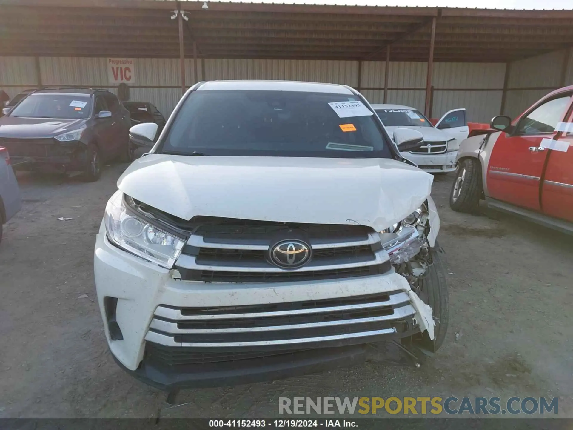 12 fotografías del automóvil dañado 5TDZZRFH4KS313051 TOYOTA HIGHLANDER 2019