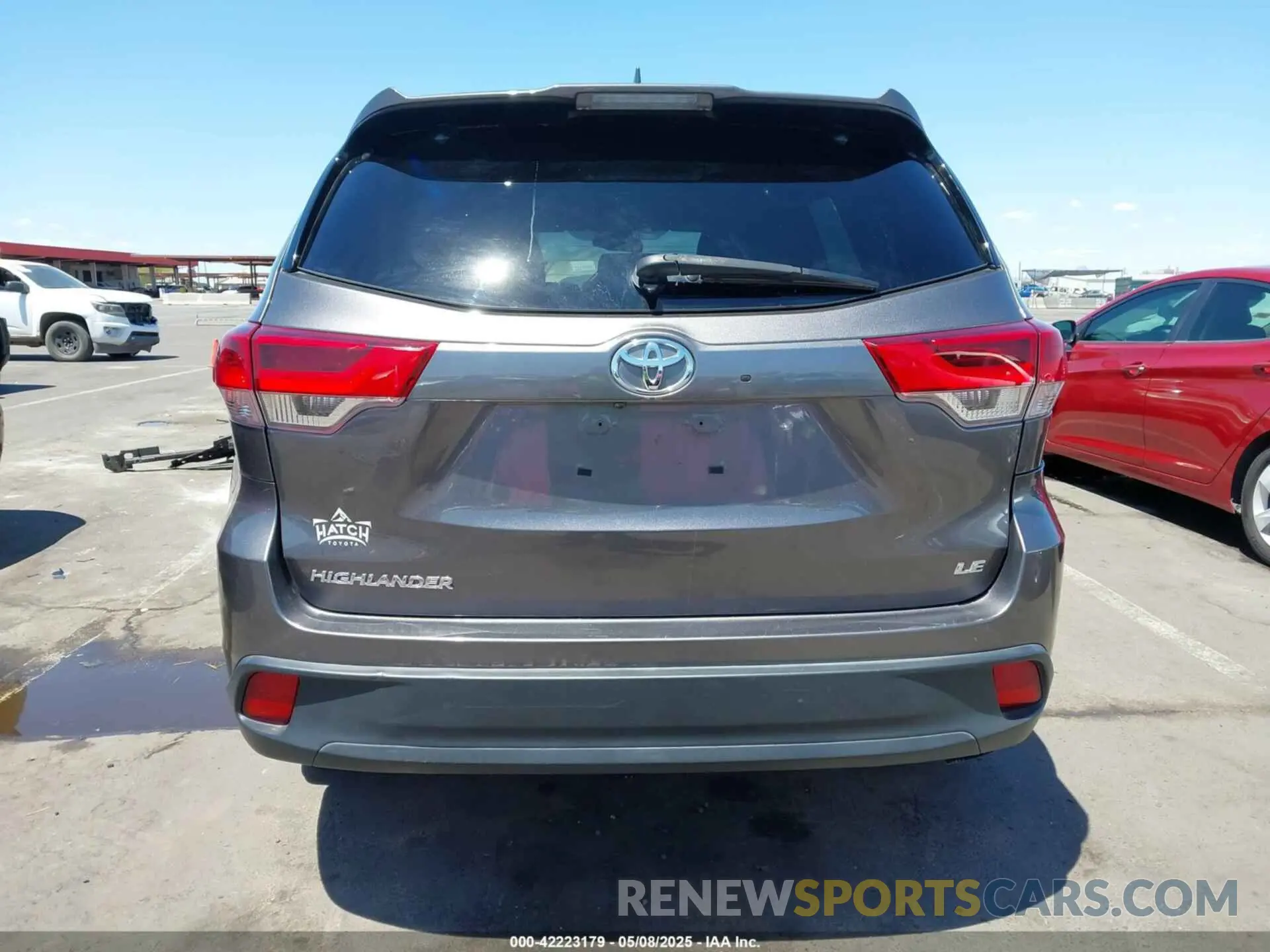 17 fotografías del automóvil dañado 5TDZZRFH4KS335955 TOYOTA HIGHLANDER 2019