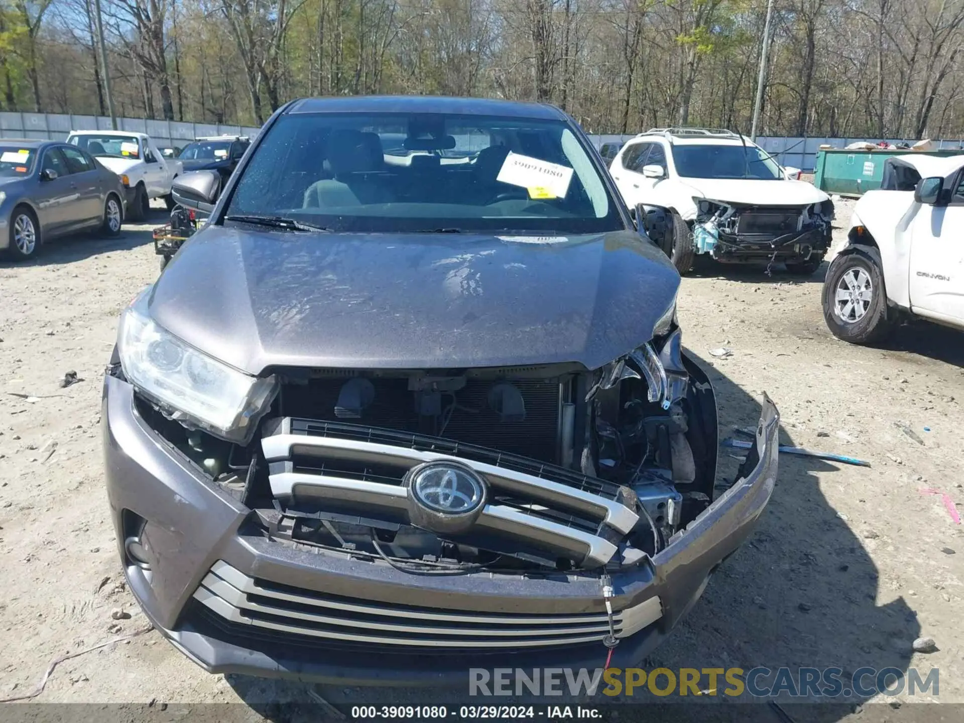12 fotografías del automóvil dañado 5TDZZRFH4KS336359 TOYOTA HIGHLANDER 2019
