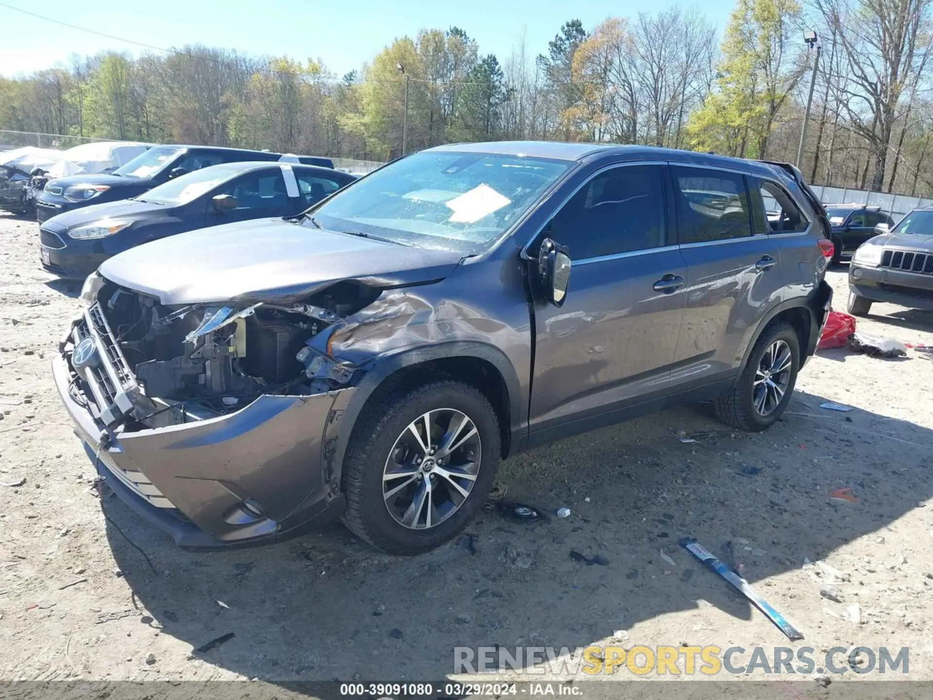 2 fotografías del automóvil dañado 5TDZZRFH4KS336359 TOYOTA HIGHLANDER 2019