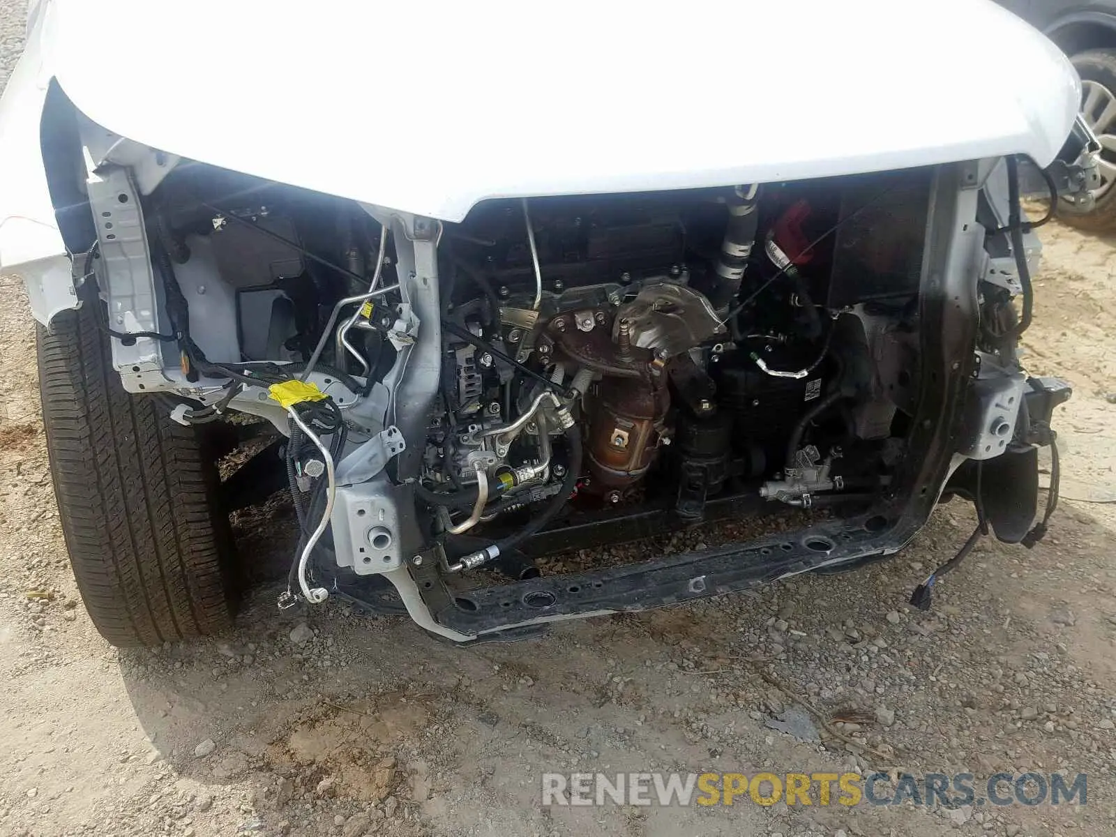 9 fotografías del automóvil dañado 5TDZZRFH4KS351217 TOYOTA HIGHLANDER 2019