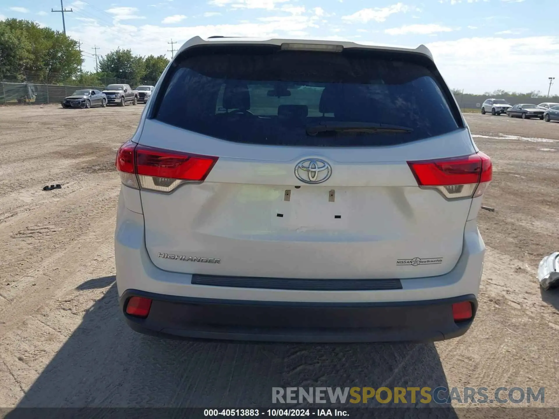 17 fotografías del automóvil dañado 5TDZZRFH5KS289553 TOYOTA HIGHLANDER 2019