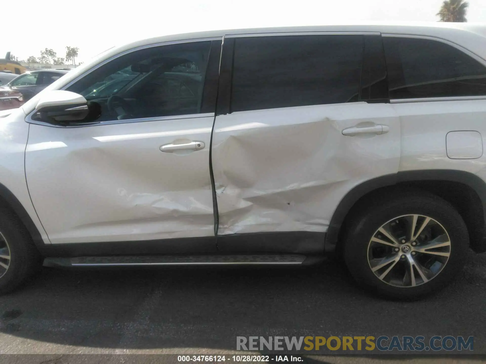 6 fotografías del automóvil dañado 5TDZZRFH5KS343675 TOYOTA HIGHLANDER 2019