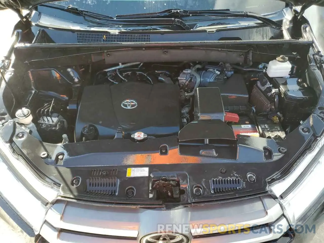 12 fotografías del automóvil dañado 5TDZZRFH5KS351162 TOYOTA HIGHLANDER 2019