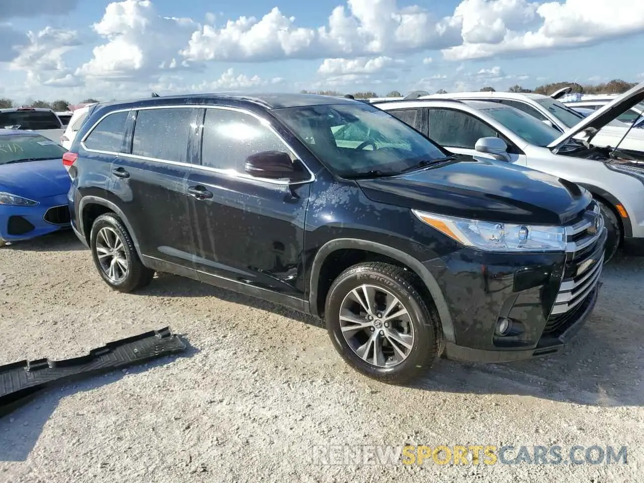 4 fotografías del automóvil dañado 5TDZZRFH5KS351162 TOYOTA HIGHLANDER 2019