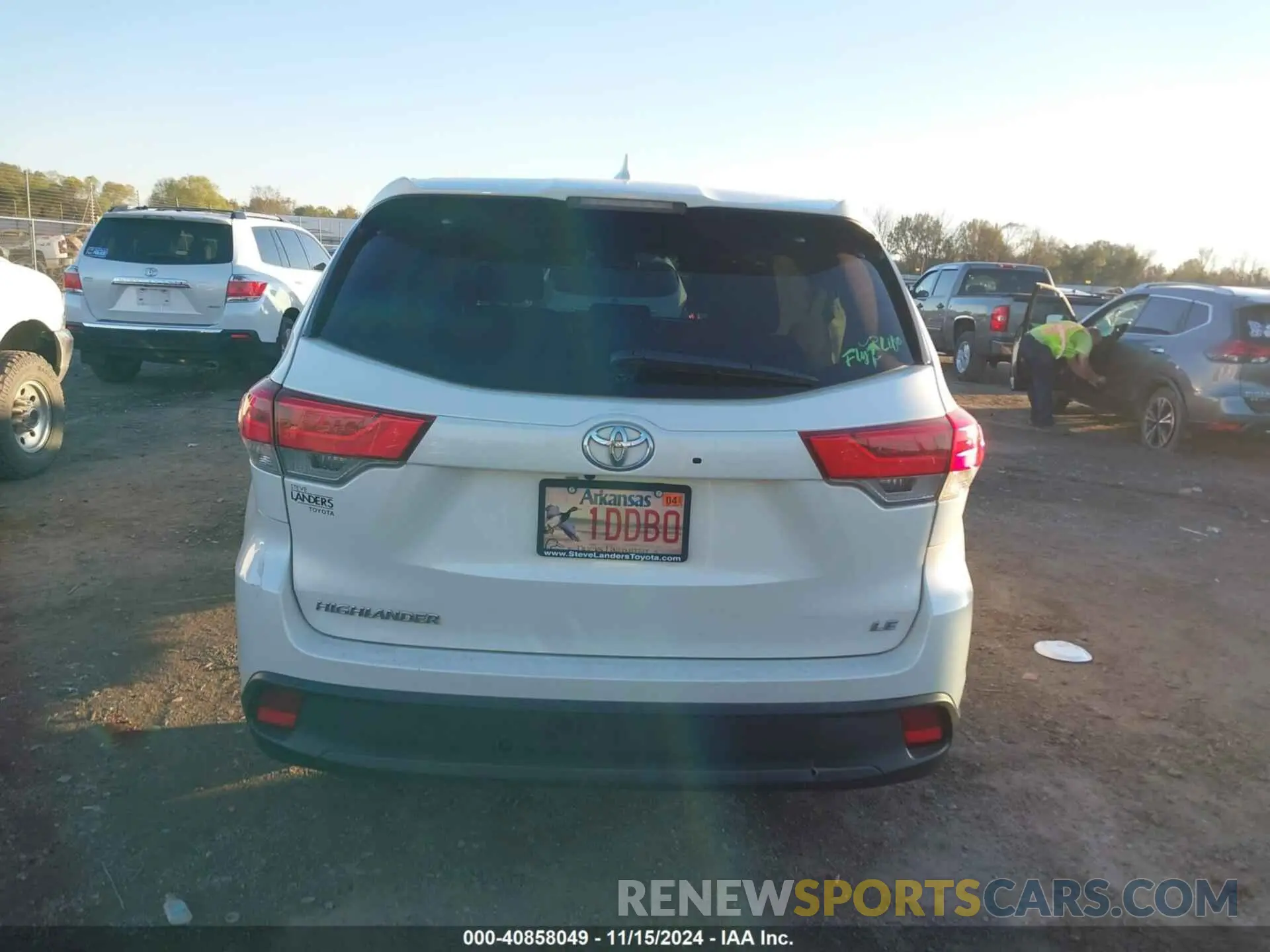 16 fotografías del automóvil dañado 5TDZZRFH5KS365353 TOYOTA HIGHLANDER 2019