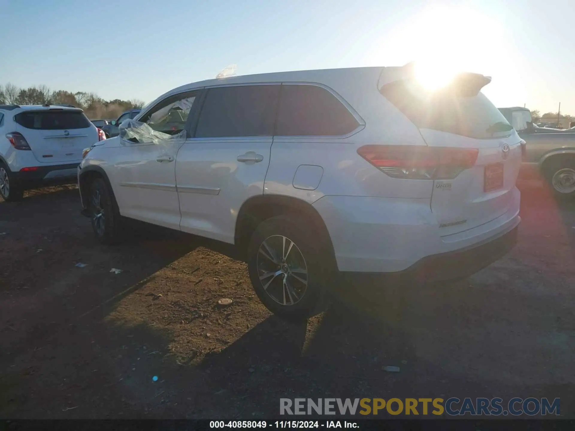 3 fotografías del automóvil dañado 5TDZZRFH5KS365353 TOYOTA HIGHLANDER 2019