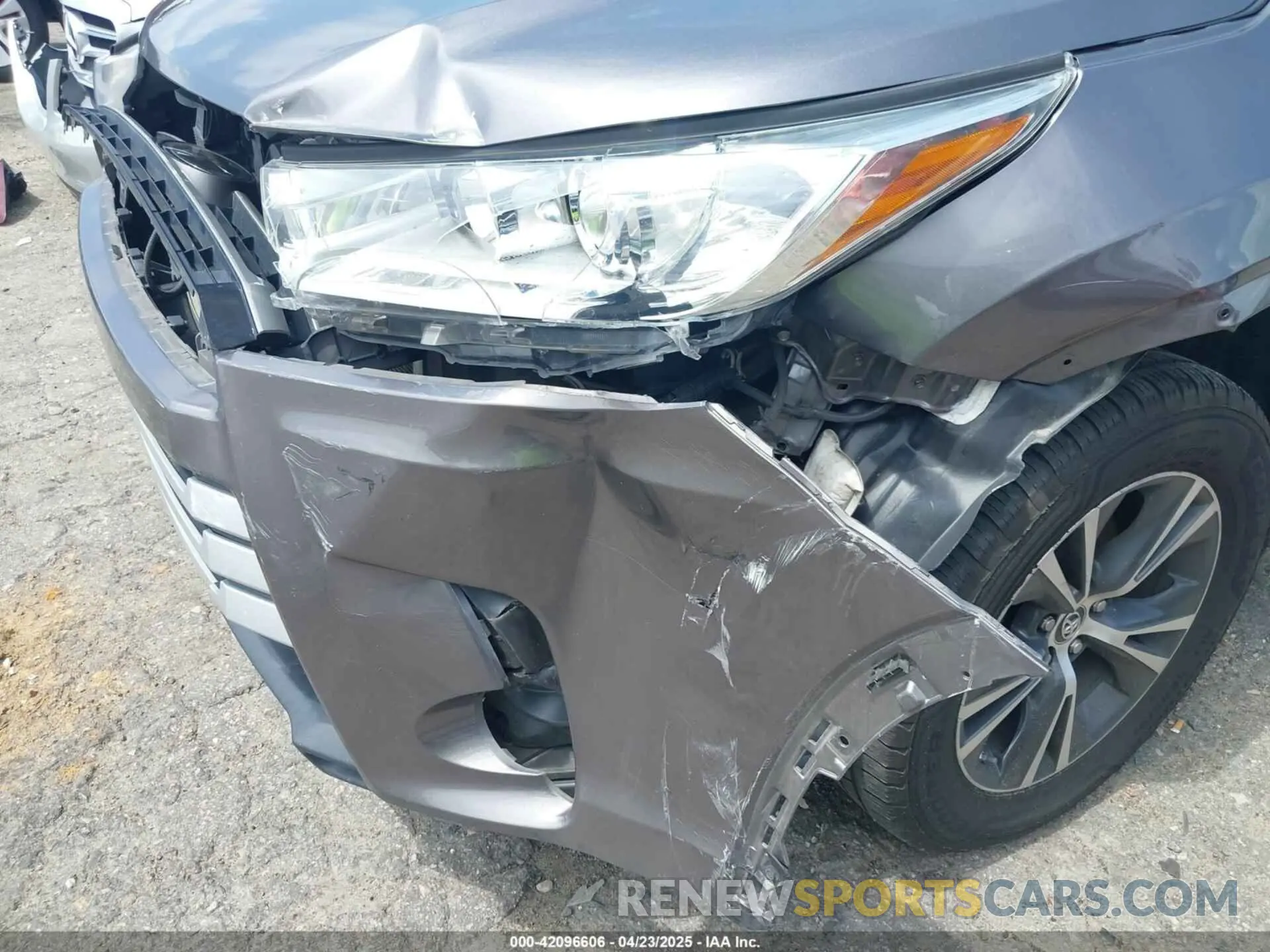 6 fotografías del automóvil dañado 5TDZZRFH6KS319028 TOYOTA HIGHLANDER 2019