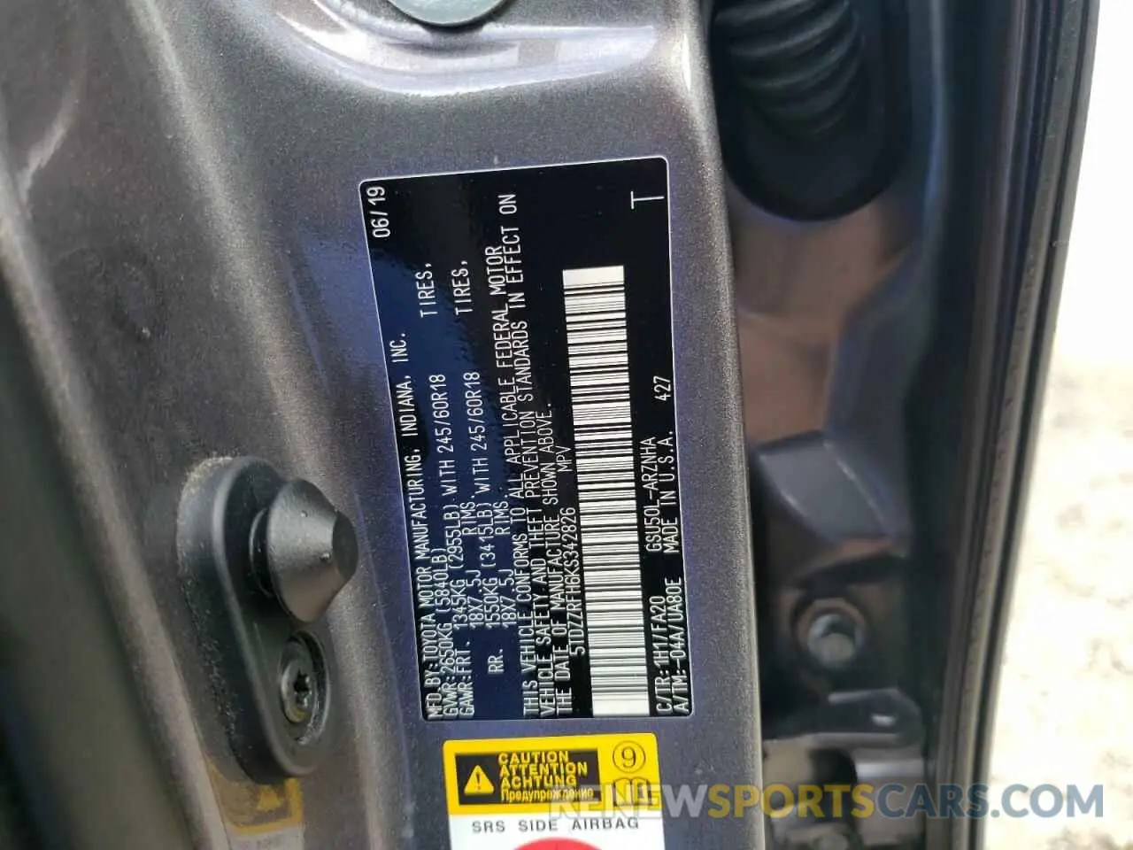 10 fotografías del automóvil dañado 5TDZZRFH6KS342826 TOYOTA HIGHLANDER 2019