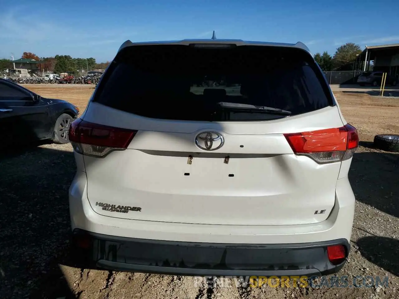 6 fotografías del automóvil dañado 5TDZZRFH6KS346925 TOYOTA HIGHLANDER 2019