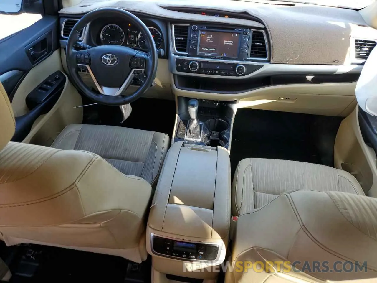 8 fotografías del automóvil dañado 5TDZZRFH6KS346925 TOYOTA HIGHLANDER 2019