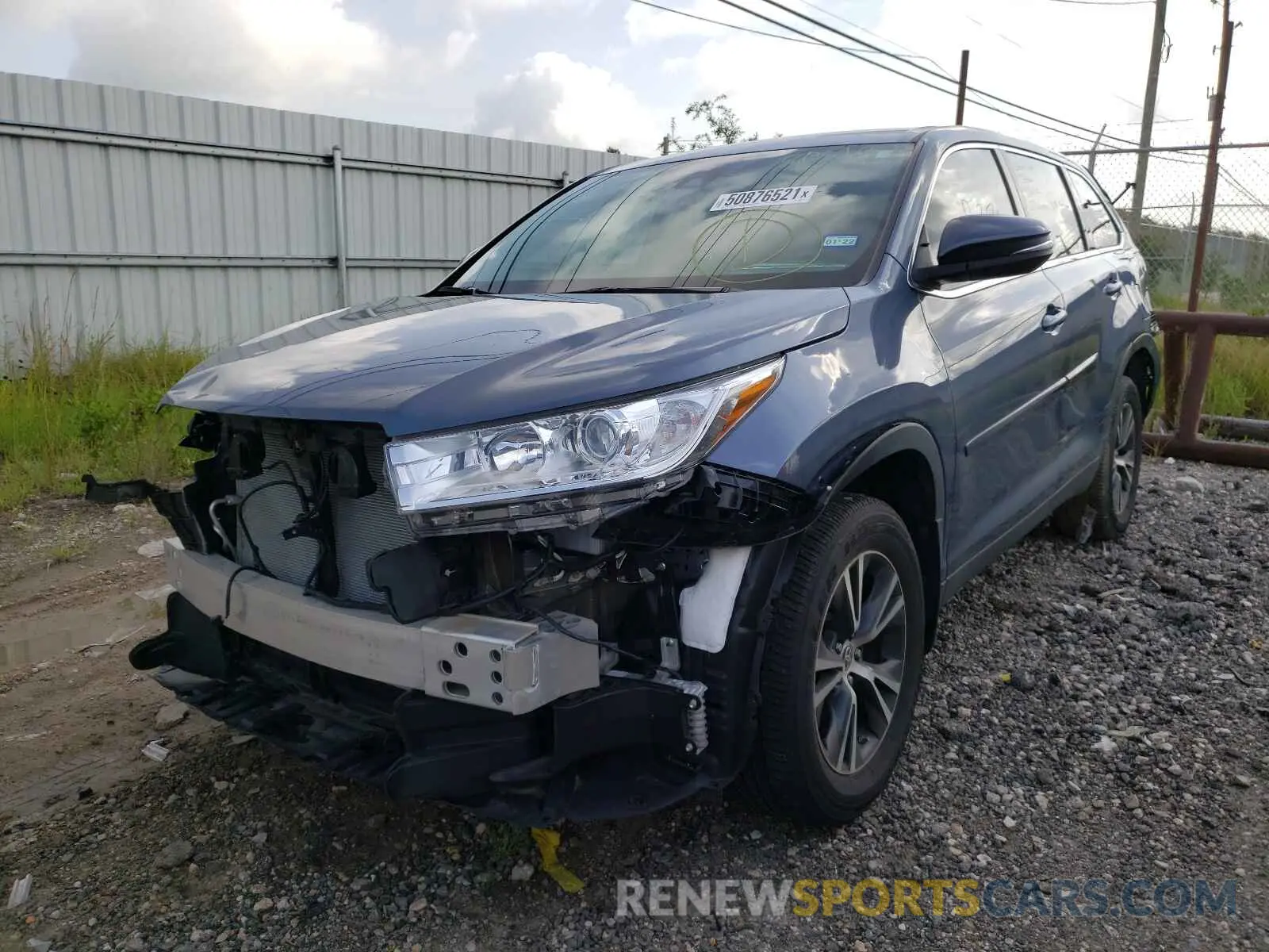 2 fotografías del automóvil dañado 5TDZZRFH6KS368455 TOYOTA HIGHLANDER 2019