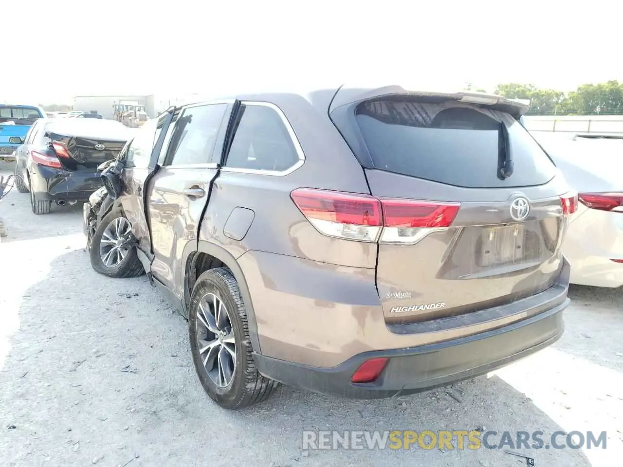 3 fotografías del automóvil dañado 5TDZZRFH7KS293247 TOYOTA HIGHLANDER 2019