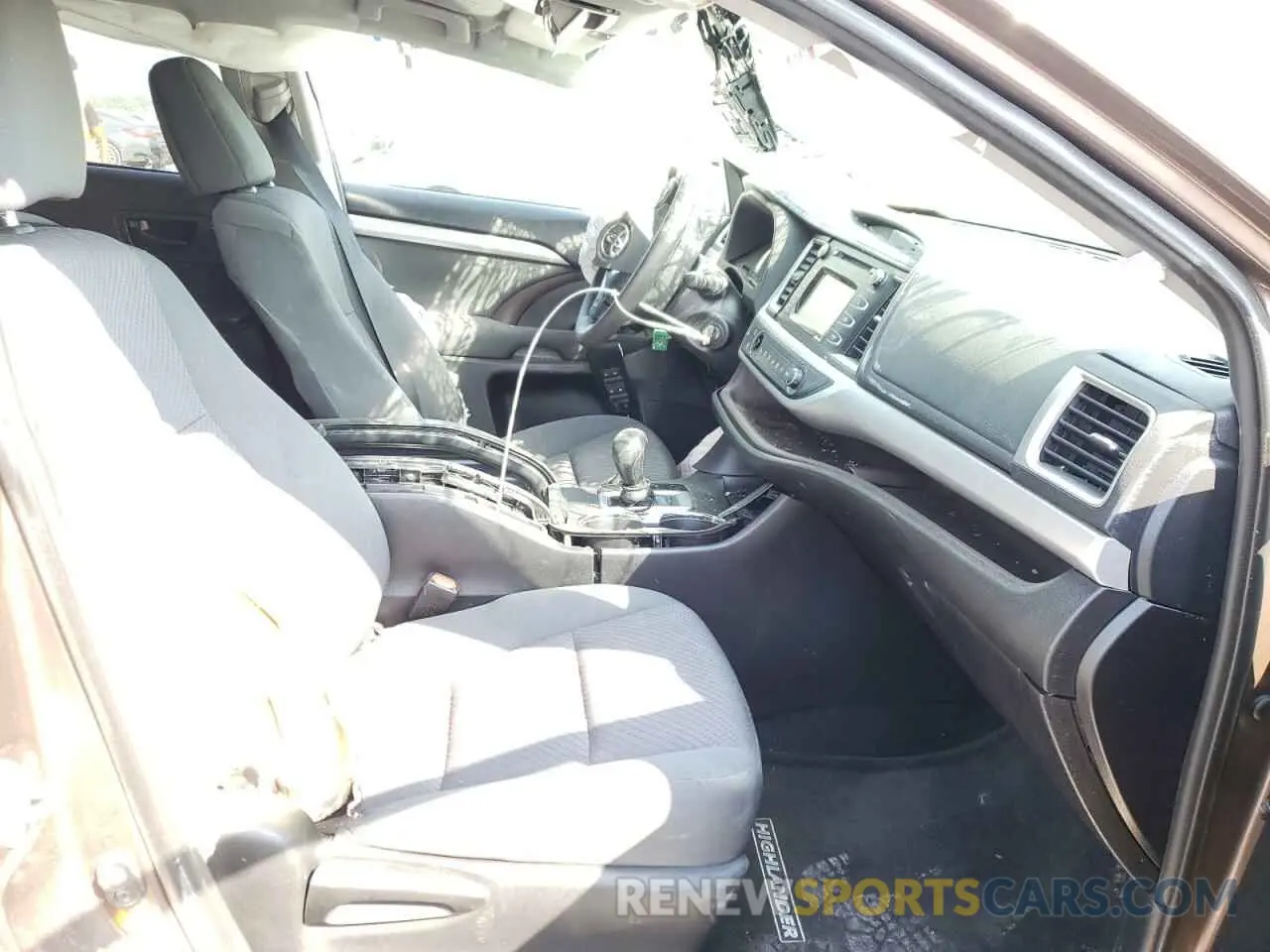 5 fotografías del automóvil dañado 5TDZZRFH7KS293247 TOYOTA HIGHLANDER 2019