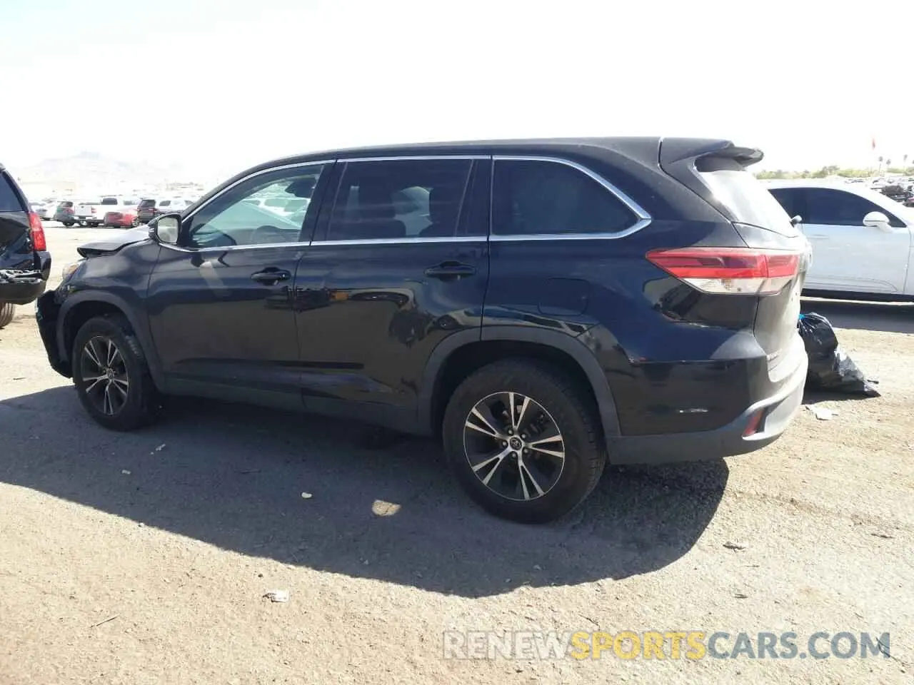 2 fotografías del automóvil dañado 5TDZZRFH7KS304263 TOYOTA HIGHLANDER 2019