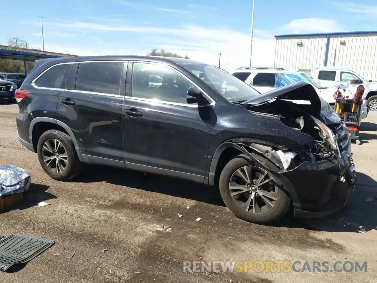 4 fotografías del automóvil dañado 5TDZZRFH7KS304263 TOYOTA HIGHLANDER 2019