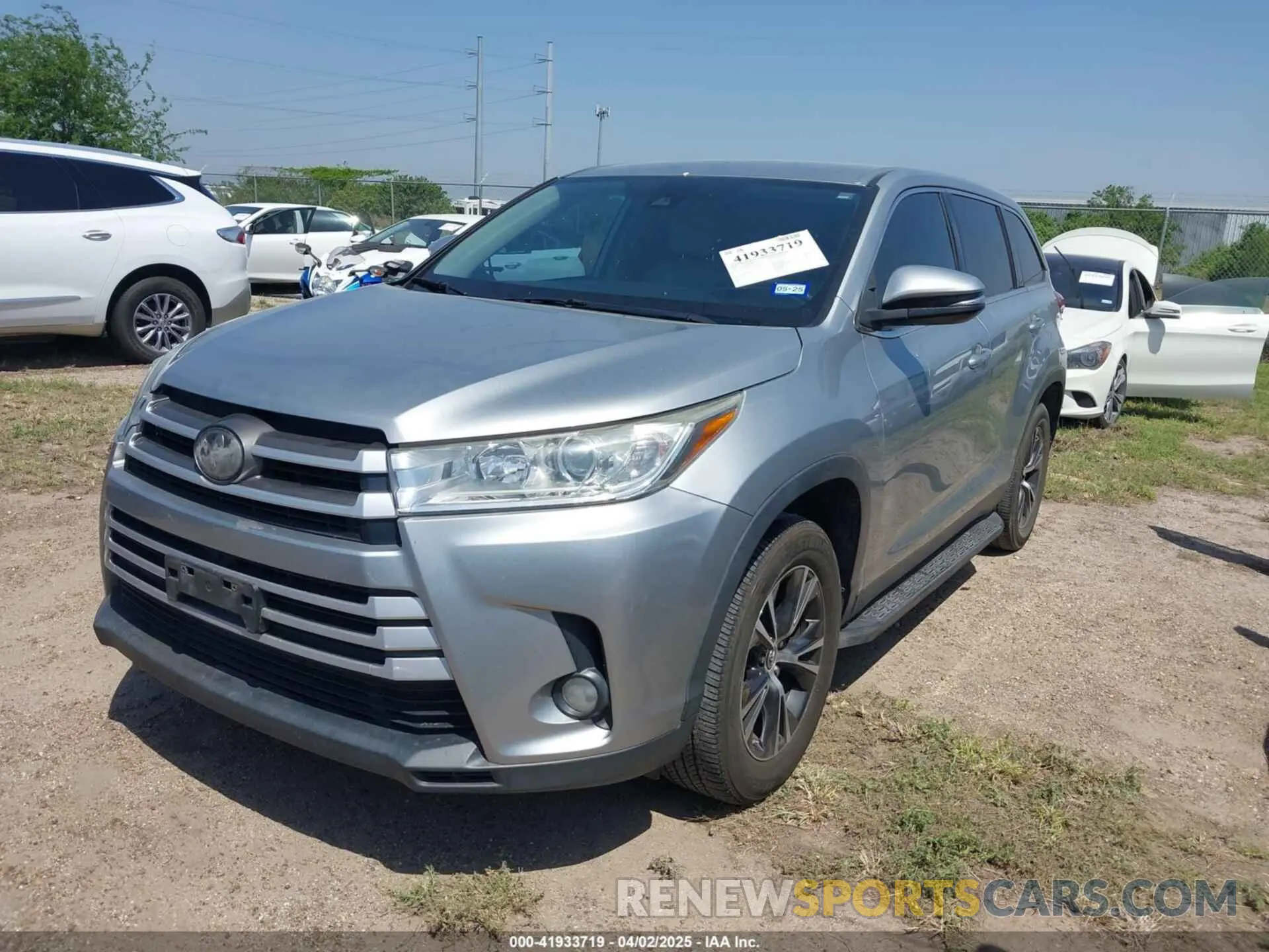 6 fotografías del automóvil dañado 5TDZZRFH7KS311410 TOYOTA HIGHLANDER 2019