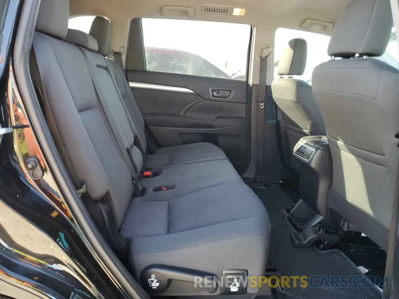 11 fotografías del automóvil dañado 5TDZZRFH7KS336193 TOYOTA HIGHLANDER 2019