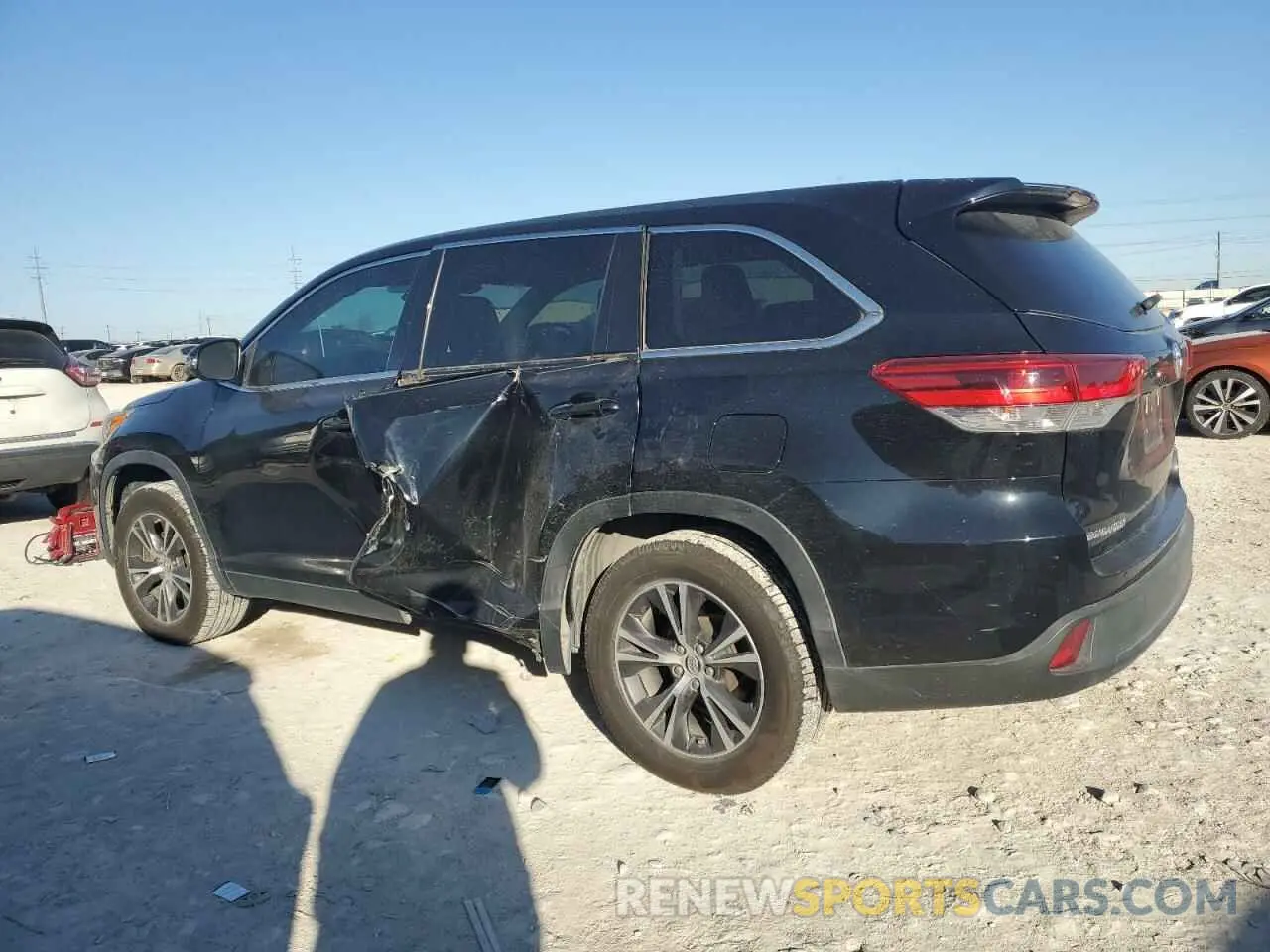 2 fotografías del automóvil dañado 5TDZZRFH7KS336193 TOYOTA HIGHLANDER 2019