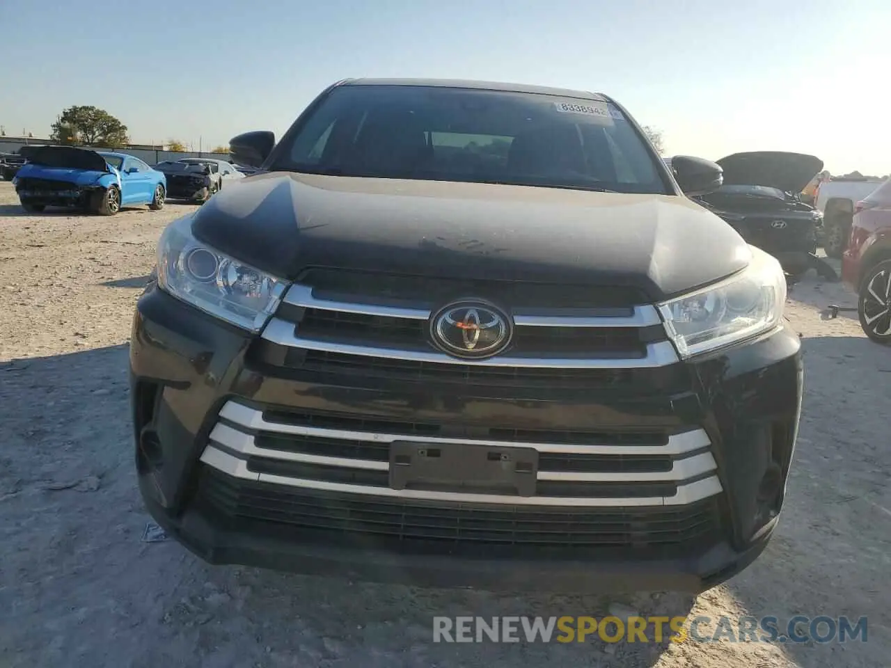5 fotografías del automóvil dañado 5TDZZRFH7KS336193 TOYOTA HIGHLANDER 2019