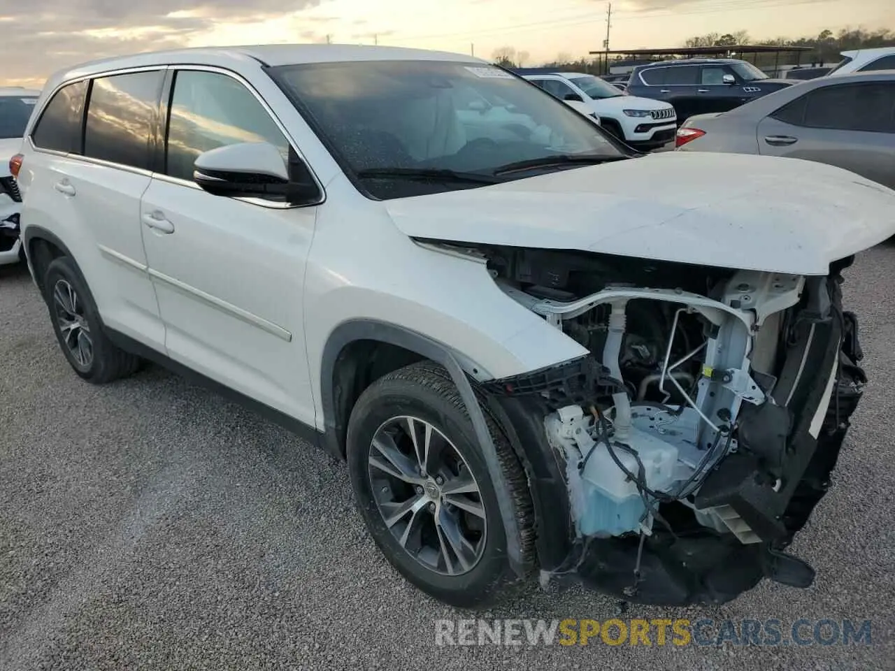 4 fotografías del automóvil dañado 5TDZZRFH7KS364690 TOYOTA HIGHLANDER 2019