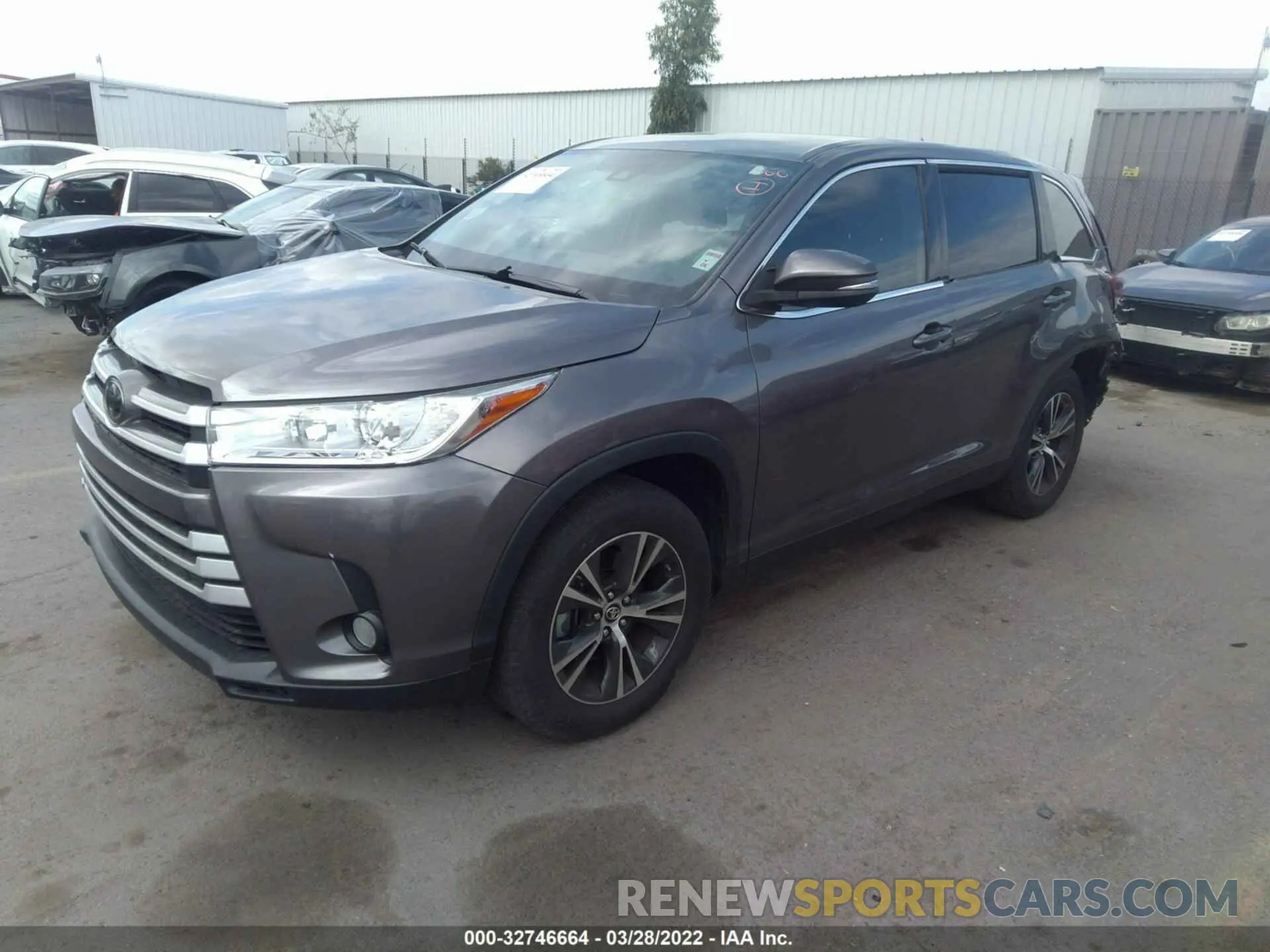 2 fotografías del automóvil dañado 5TDZZRFH8KS289949 TOYOTA HIGHLANDER 2019