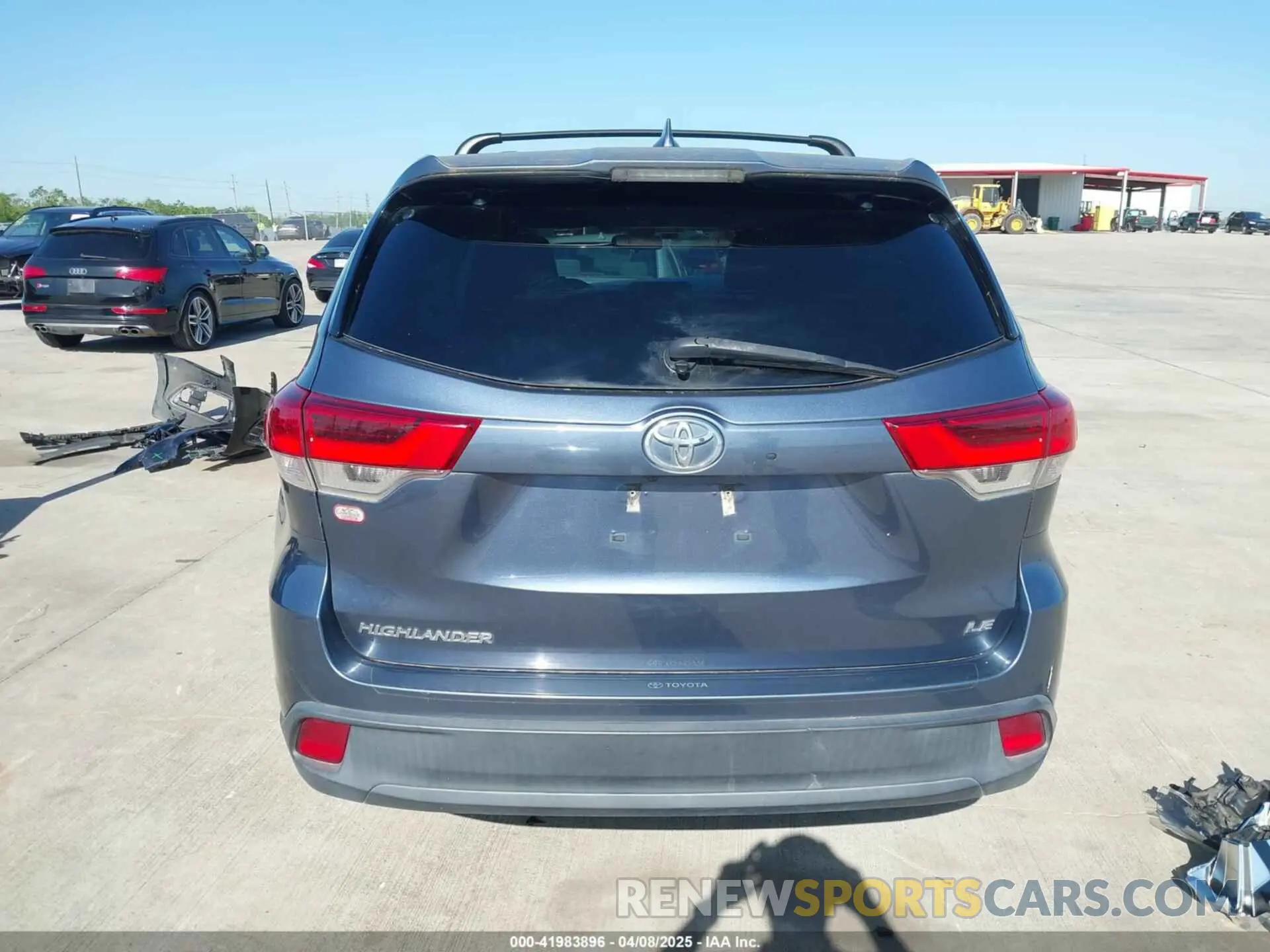 17 fotografías del automóvil dañado 5TDZZRFH8KS321265 TOYOTA HIGHLANDER 2019