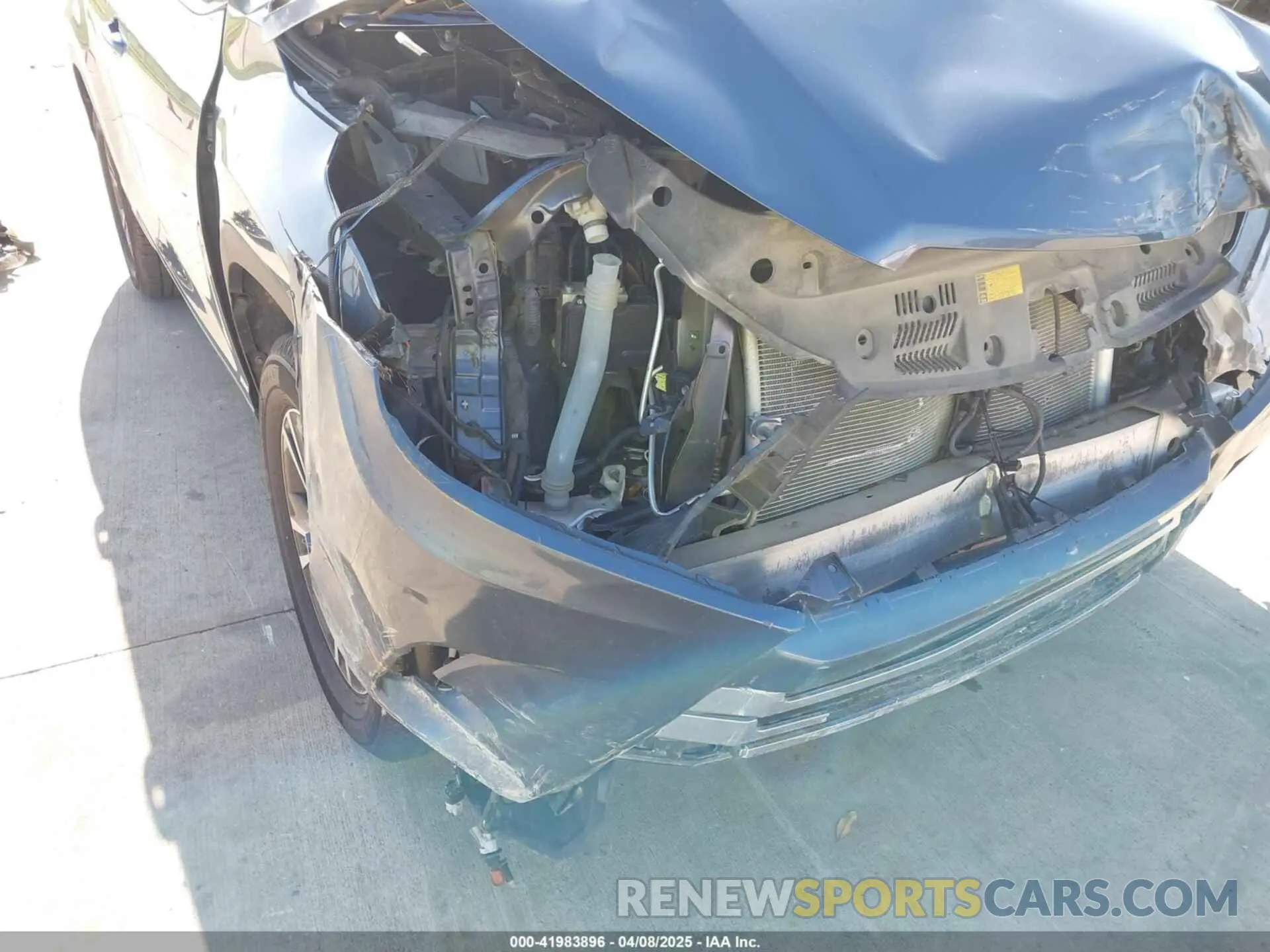 18 fotografías del automóvil dañado 5TDZZRFH8KS321265 TOYOTA HIGHLANDER 2019