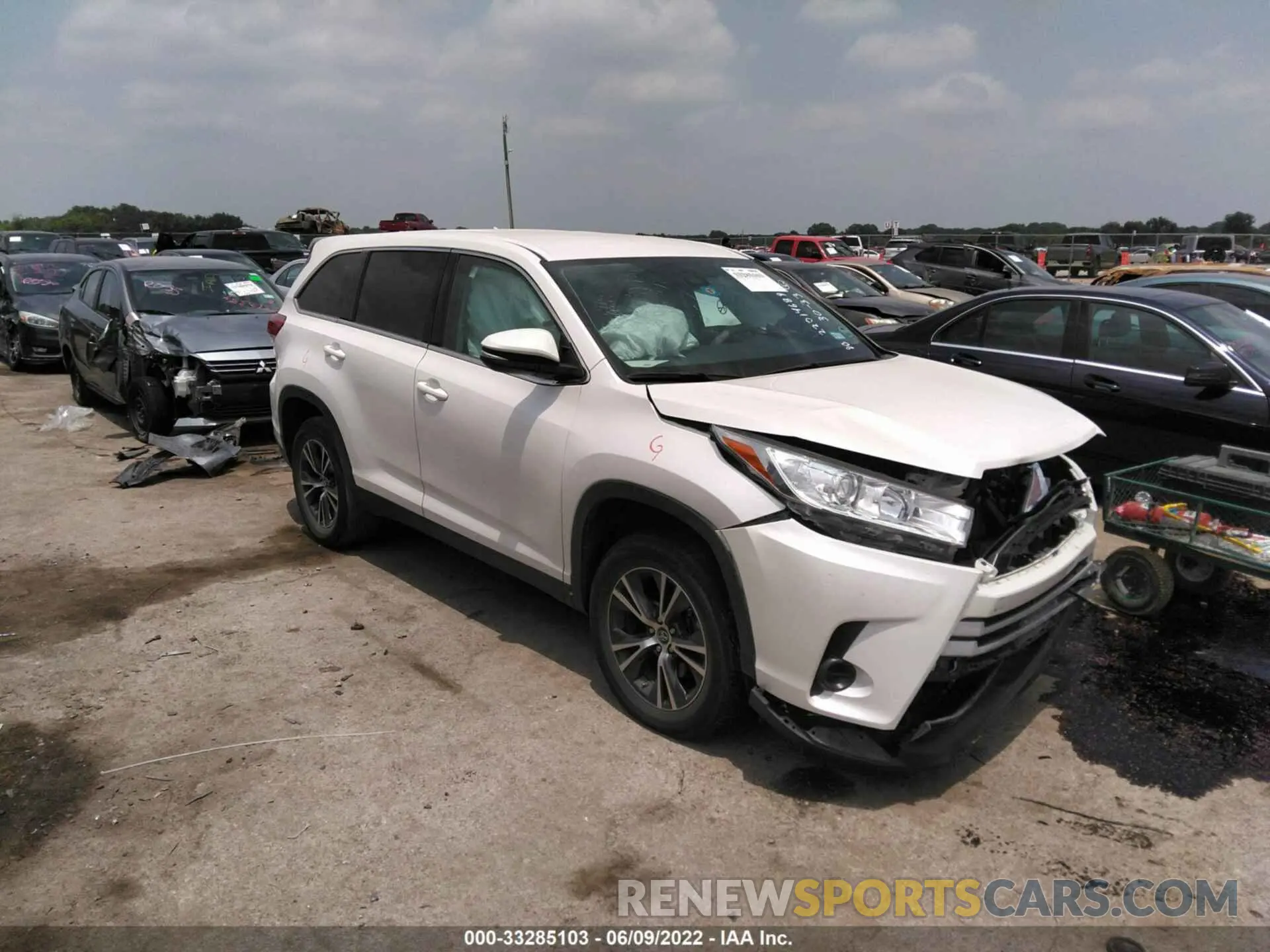 1 fotografías del automóvil dañado 5TDZZRFH8KS342729 TOYOTA HIGHLANDER 2019