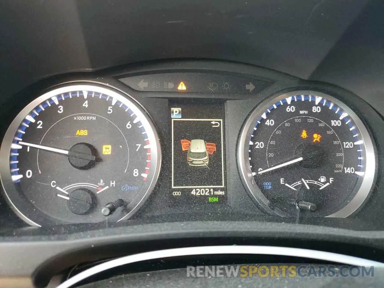 9 fotografías del automóvil dañado 5TDZZRFH8KS361653 TOYOTA HIGHLANDER 2019