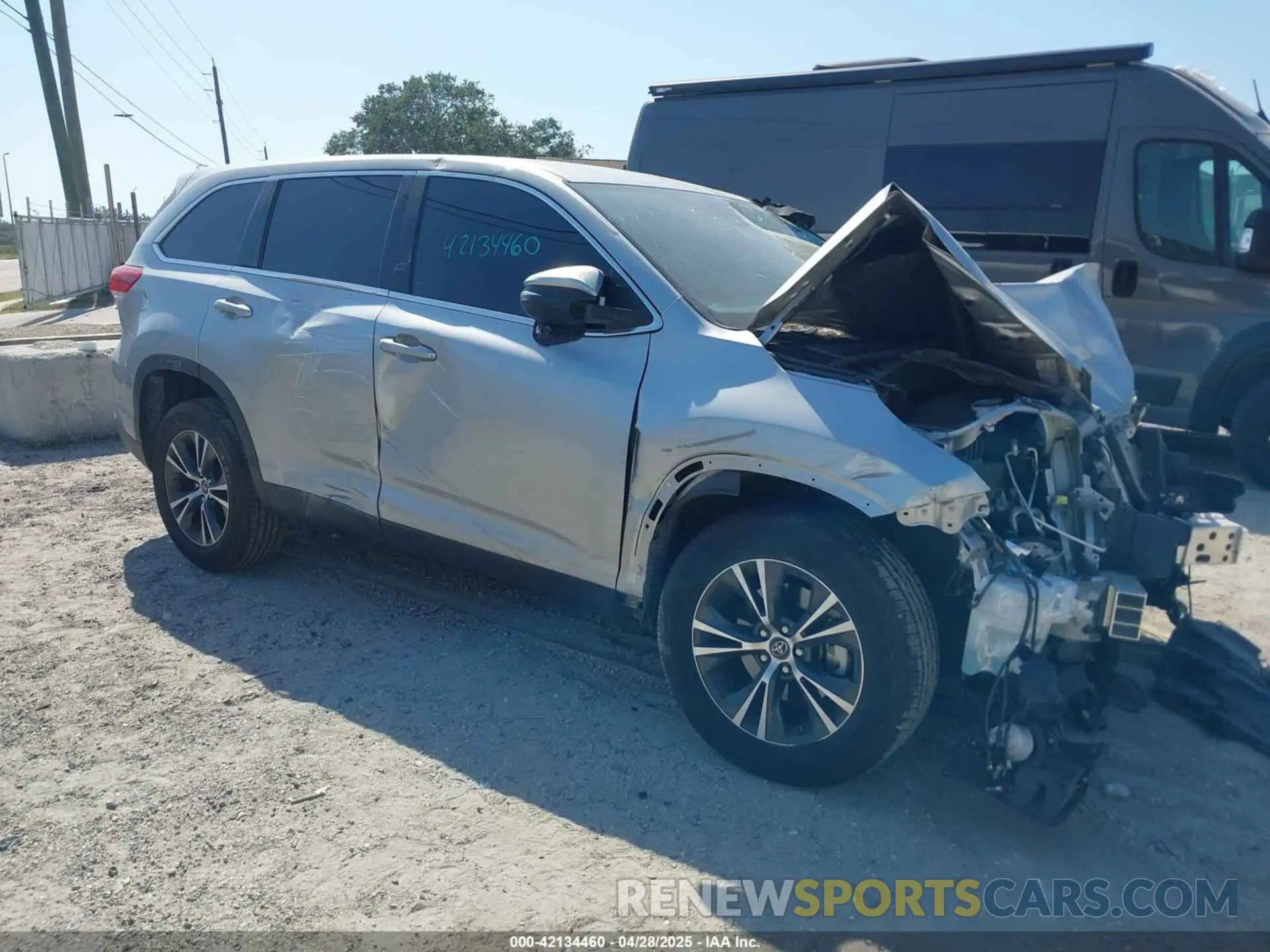 1 fotografías del automóvil dañado 5TDZZRFH8KS362902 TOYOTA HIGHLANDER 2019